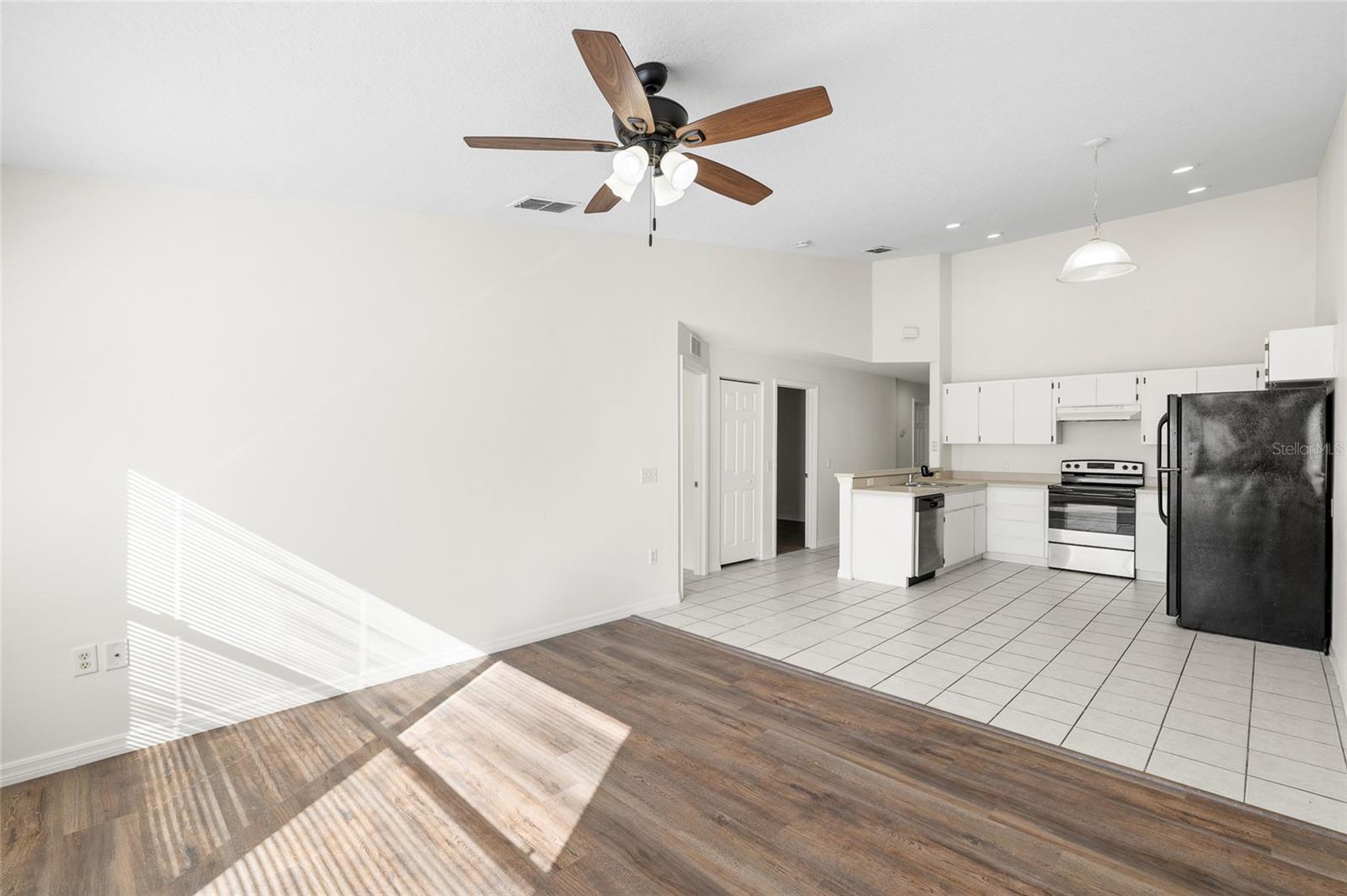 HIGHLAND OAKS - Residential