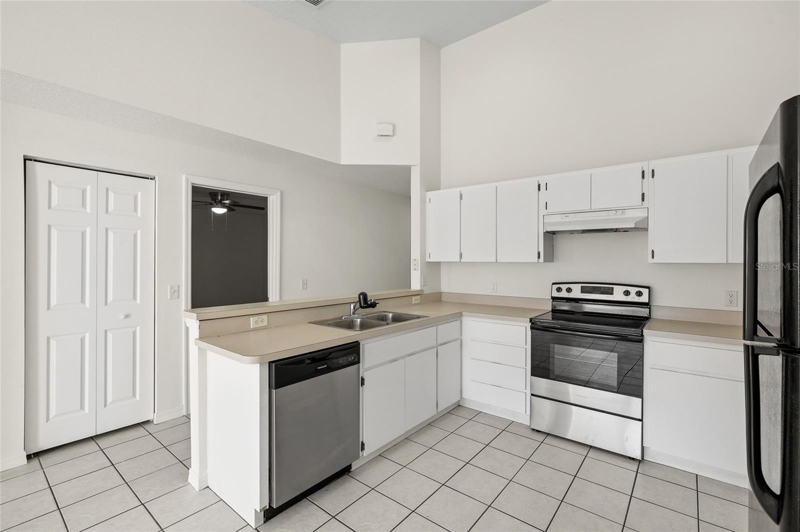 HIGHLAND OAKS - Residential