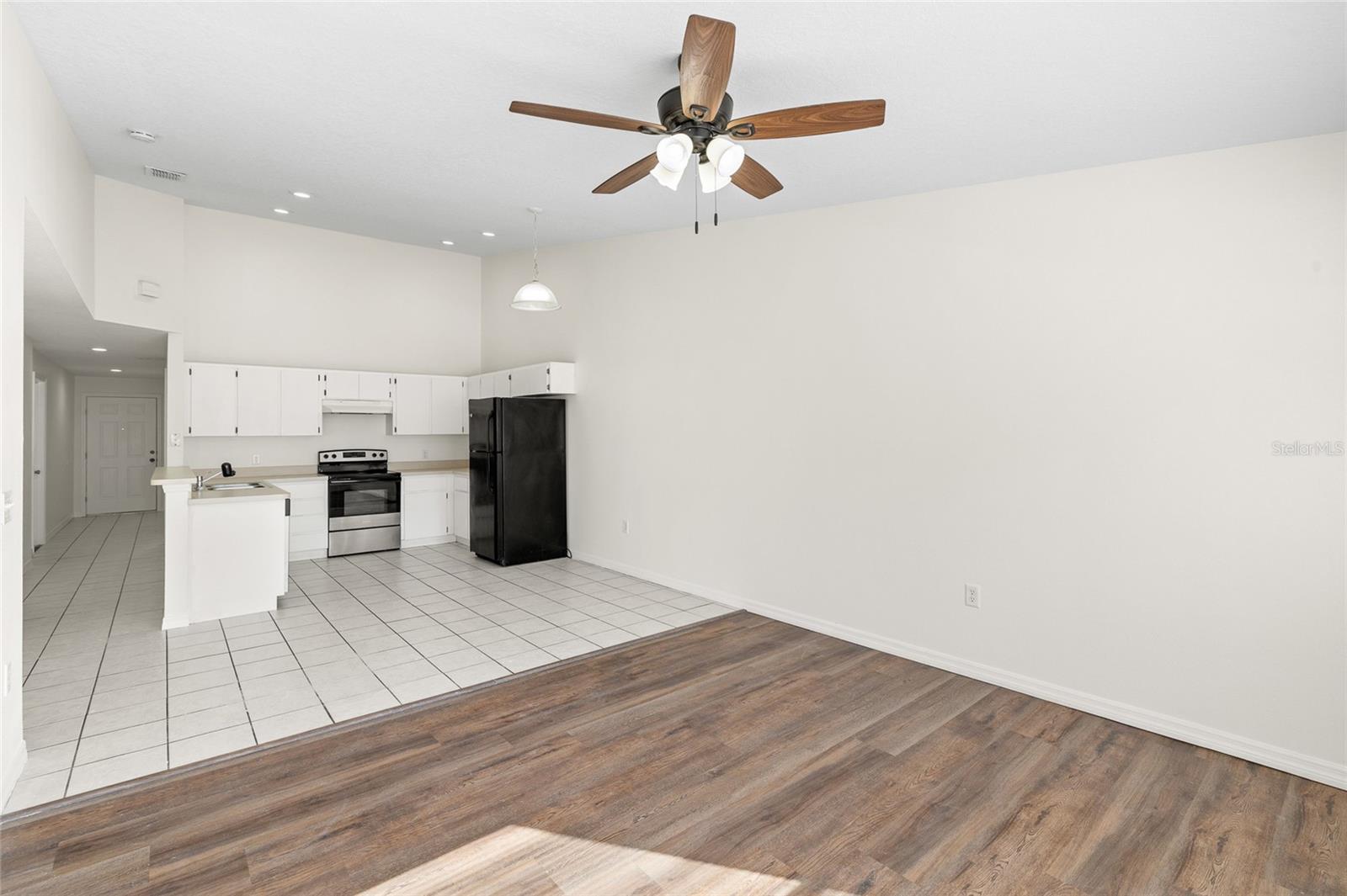 HIGHLAND OAKS - Residential