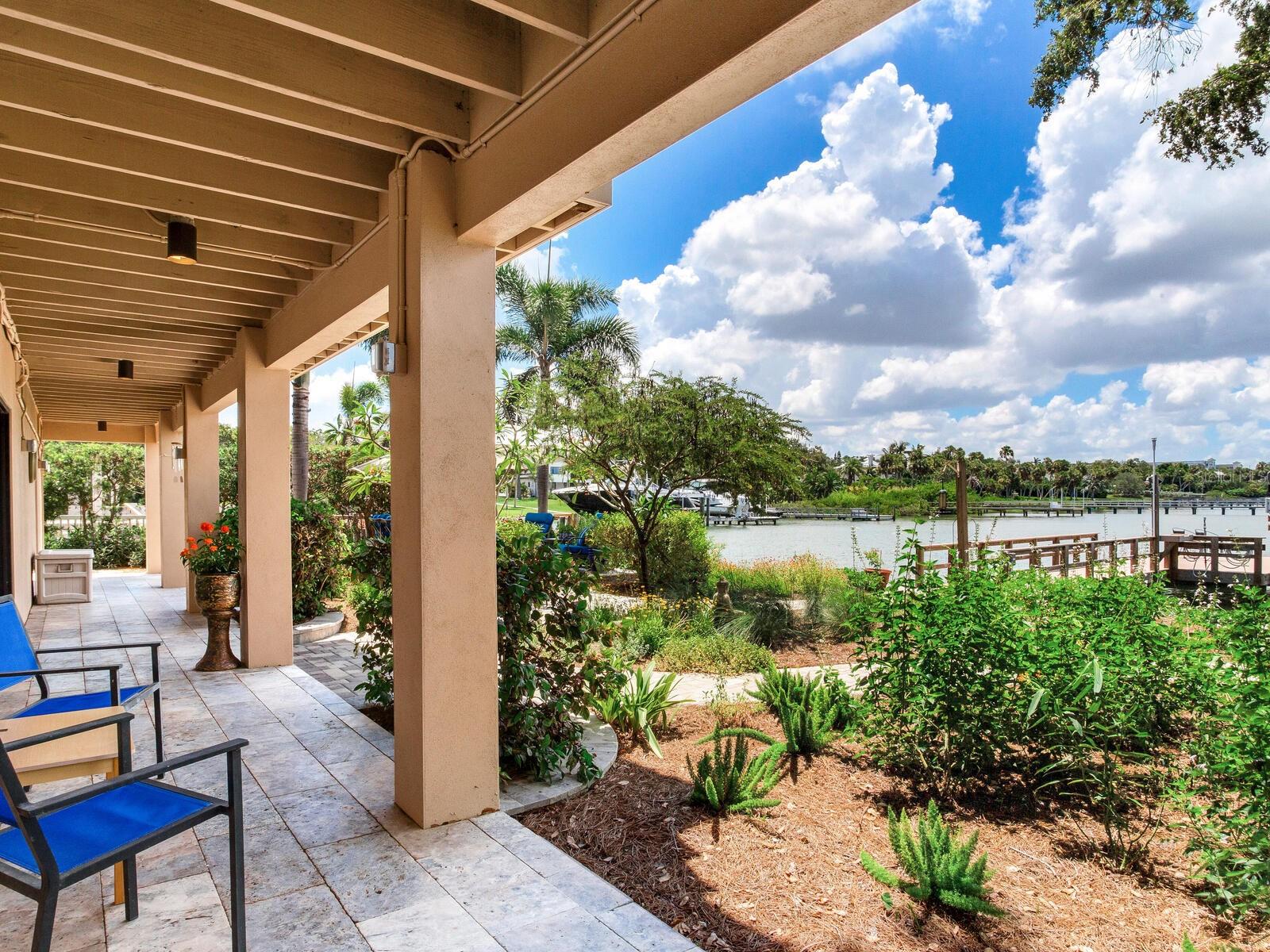 SUNSET BAY - Residential