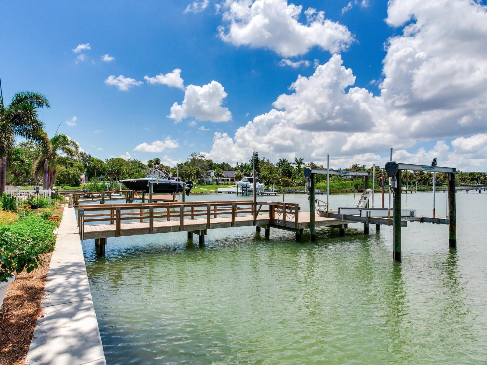 SUNSET BAY - Residential
