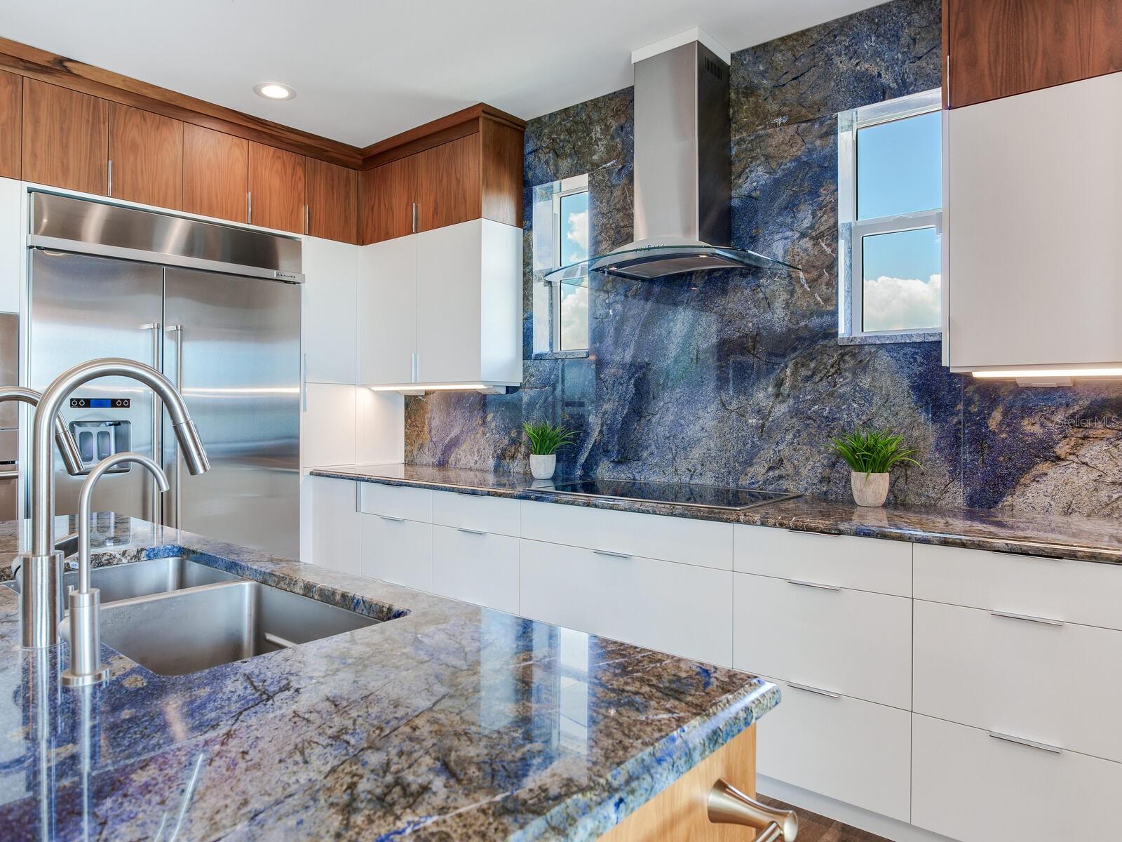 SUNSET BAY - Residential