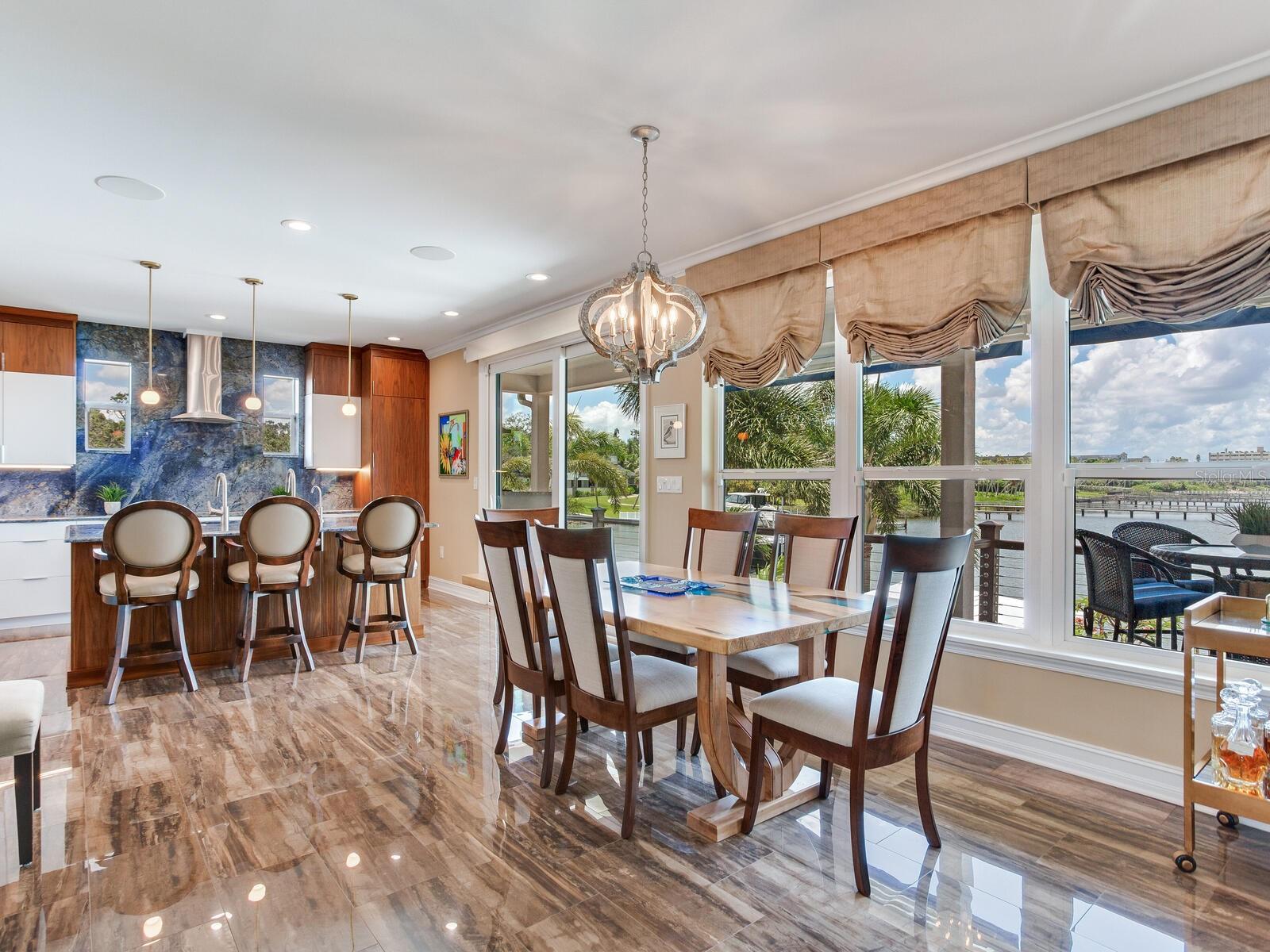 SUNSET BAY - Residential