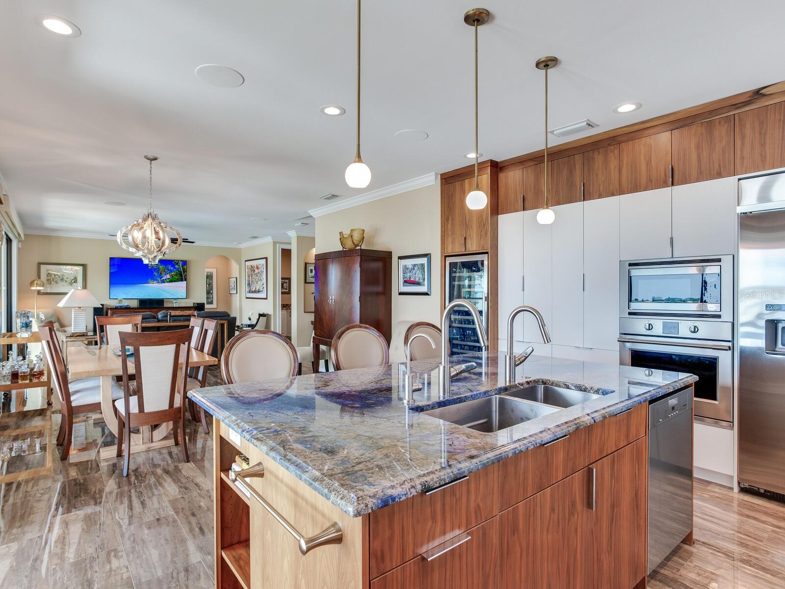 SUNSET BAY - Residential