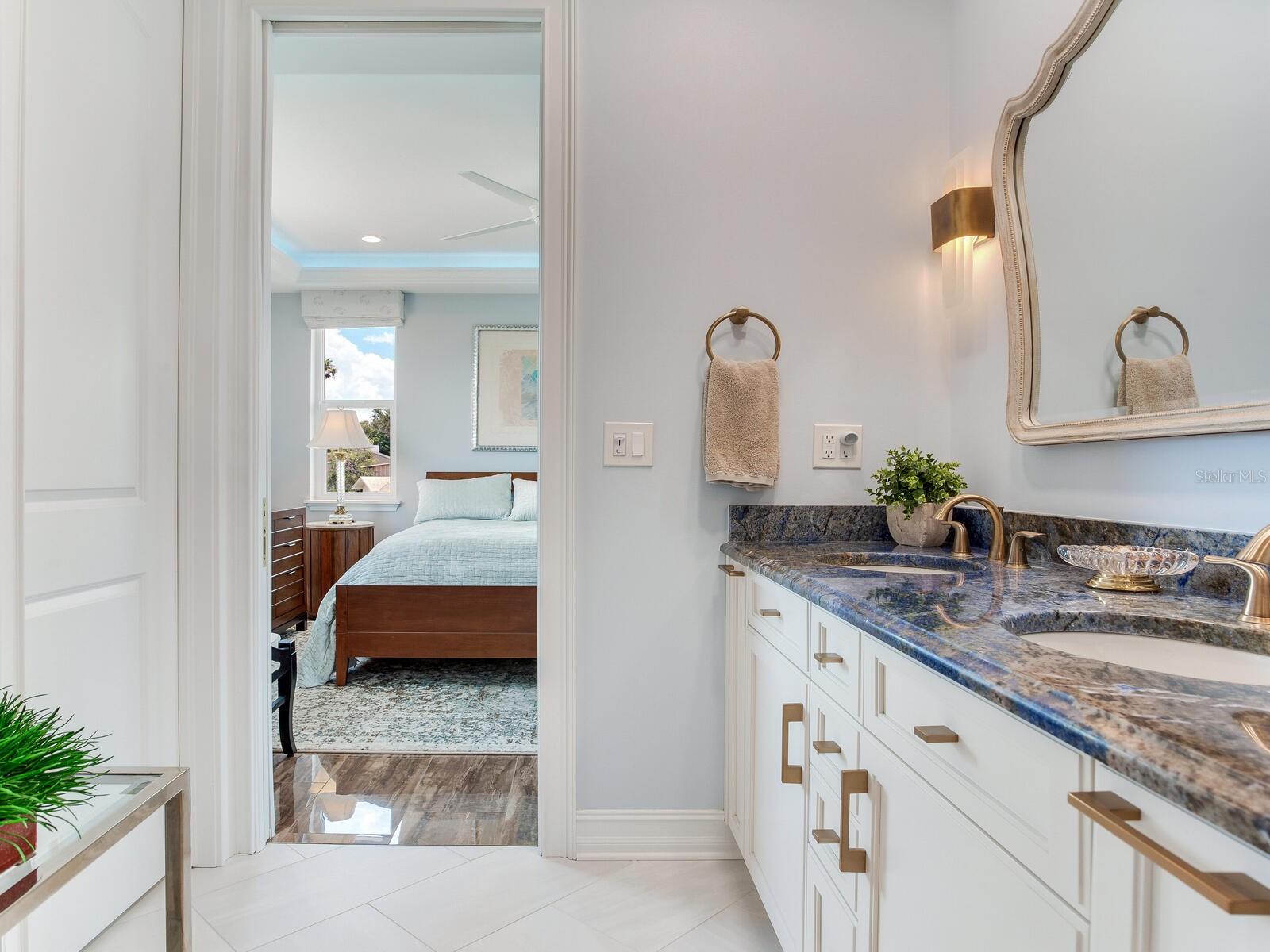 SUNSET BAY - Residential