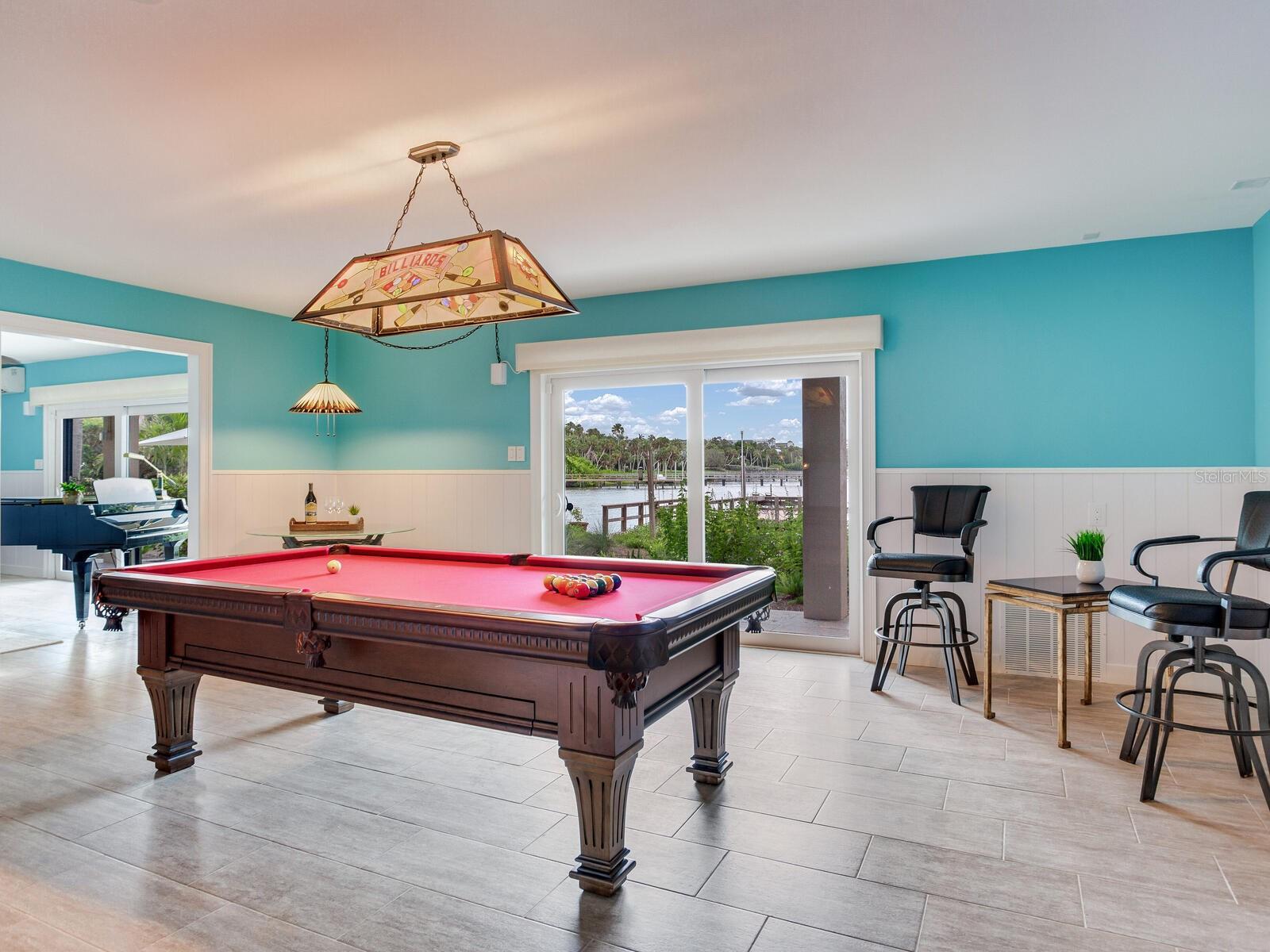 SUNSET BAY - Residential