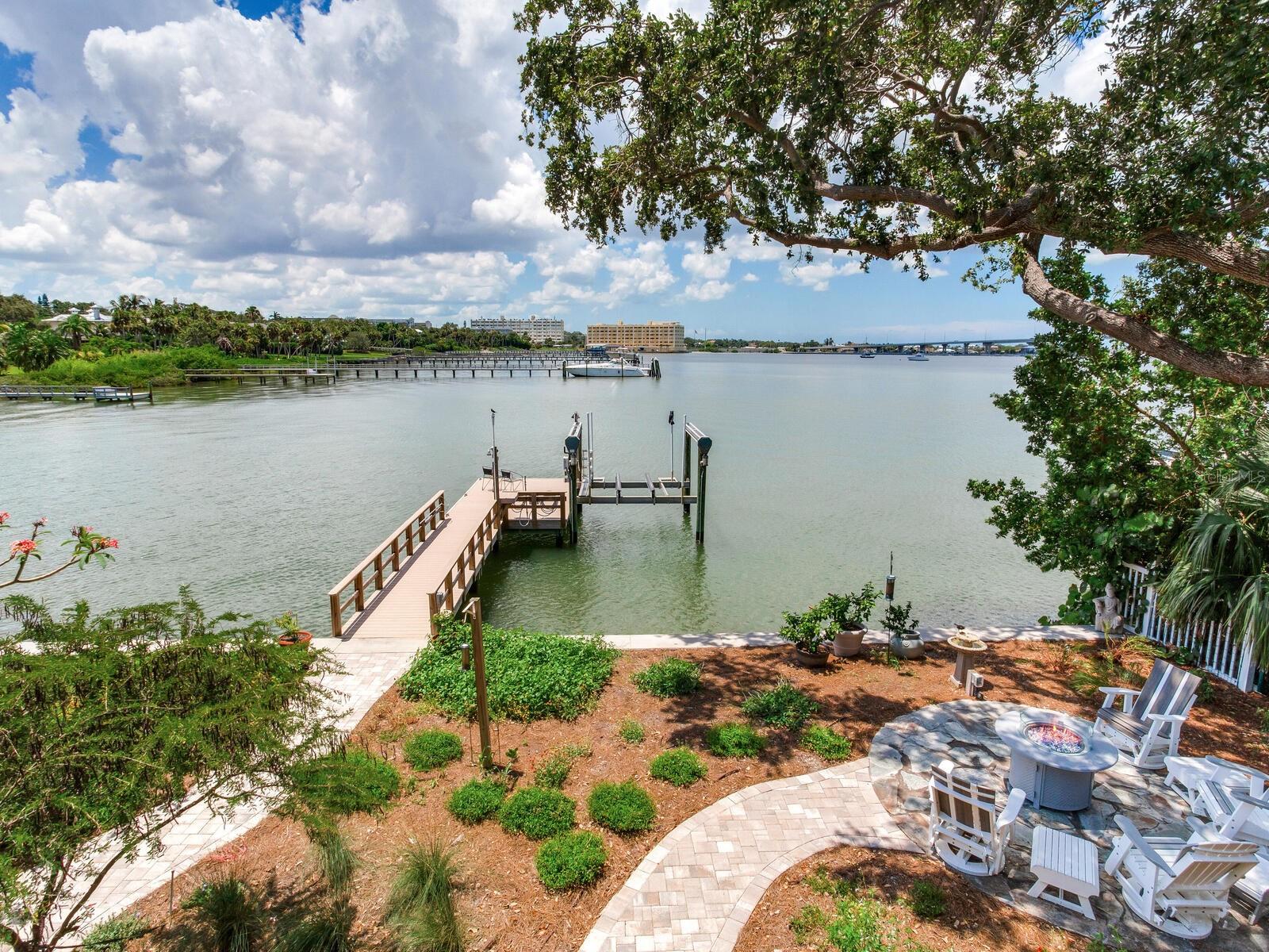 SUNSET BAY - Residential