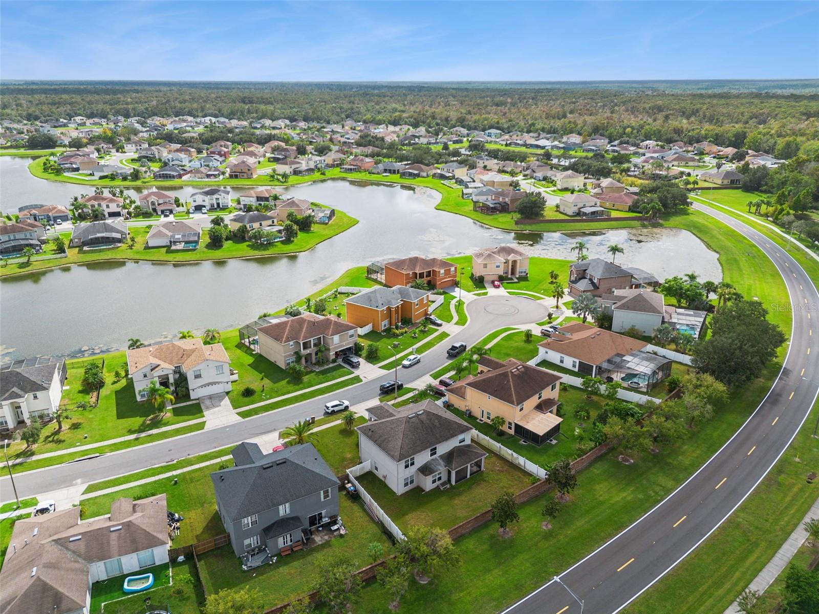 CALLA LILY COVE AT CRESCENT LAKE - Residential