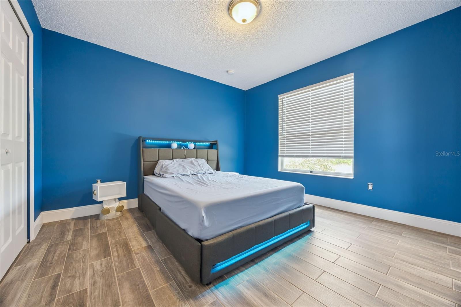 CALLA LILY COVE AT CRESCENT LAKE - Residential