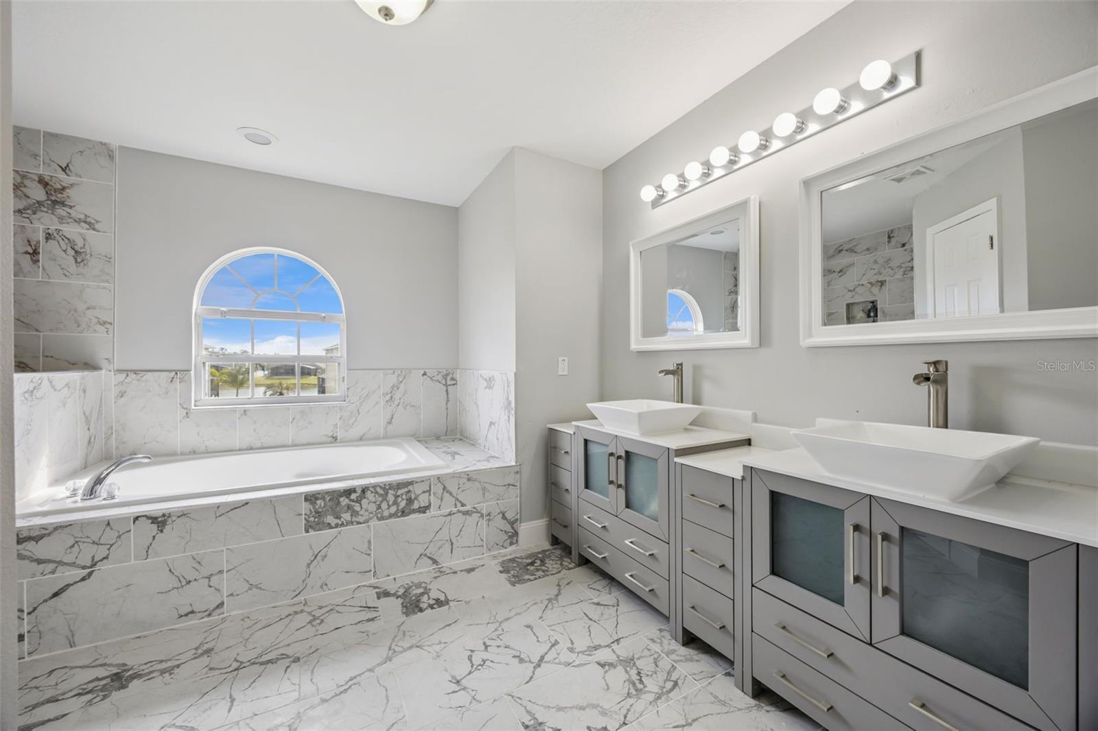 CALLA LILY COVE AT CRESCENT LAKE - Residential