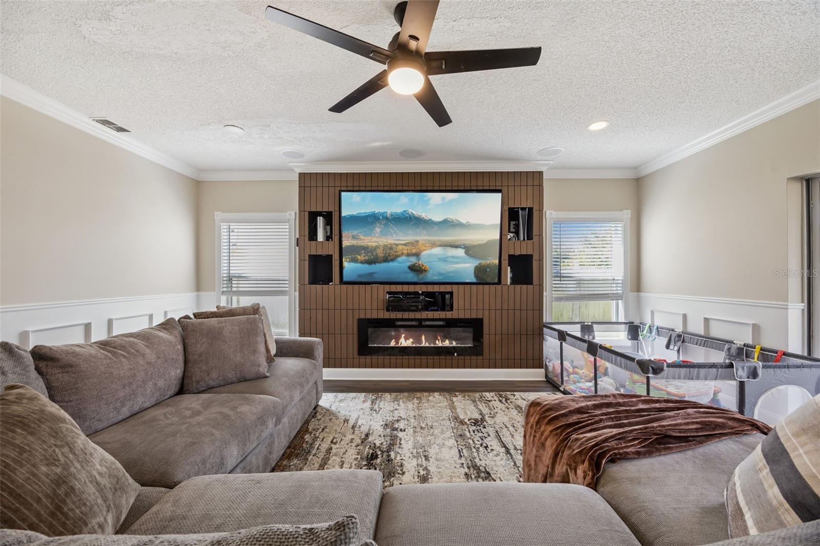 CALLA LILY COVE AT CRESCENT LAKE - Residential