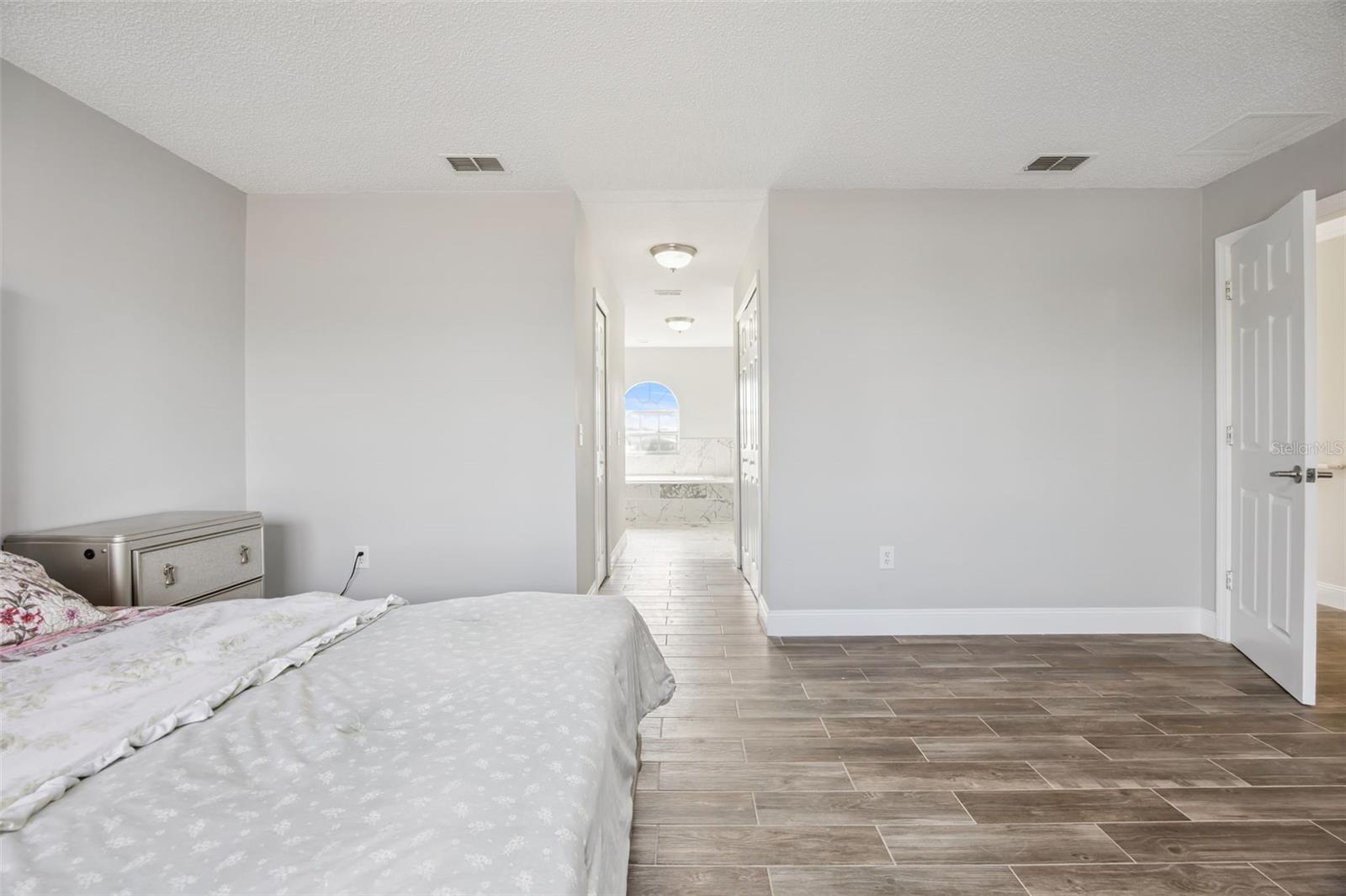 CALLA LILY COVE AT CRESCENT LAKE - Residential