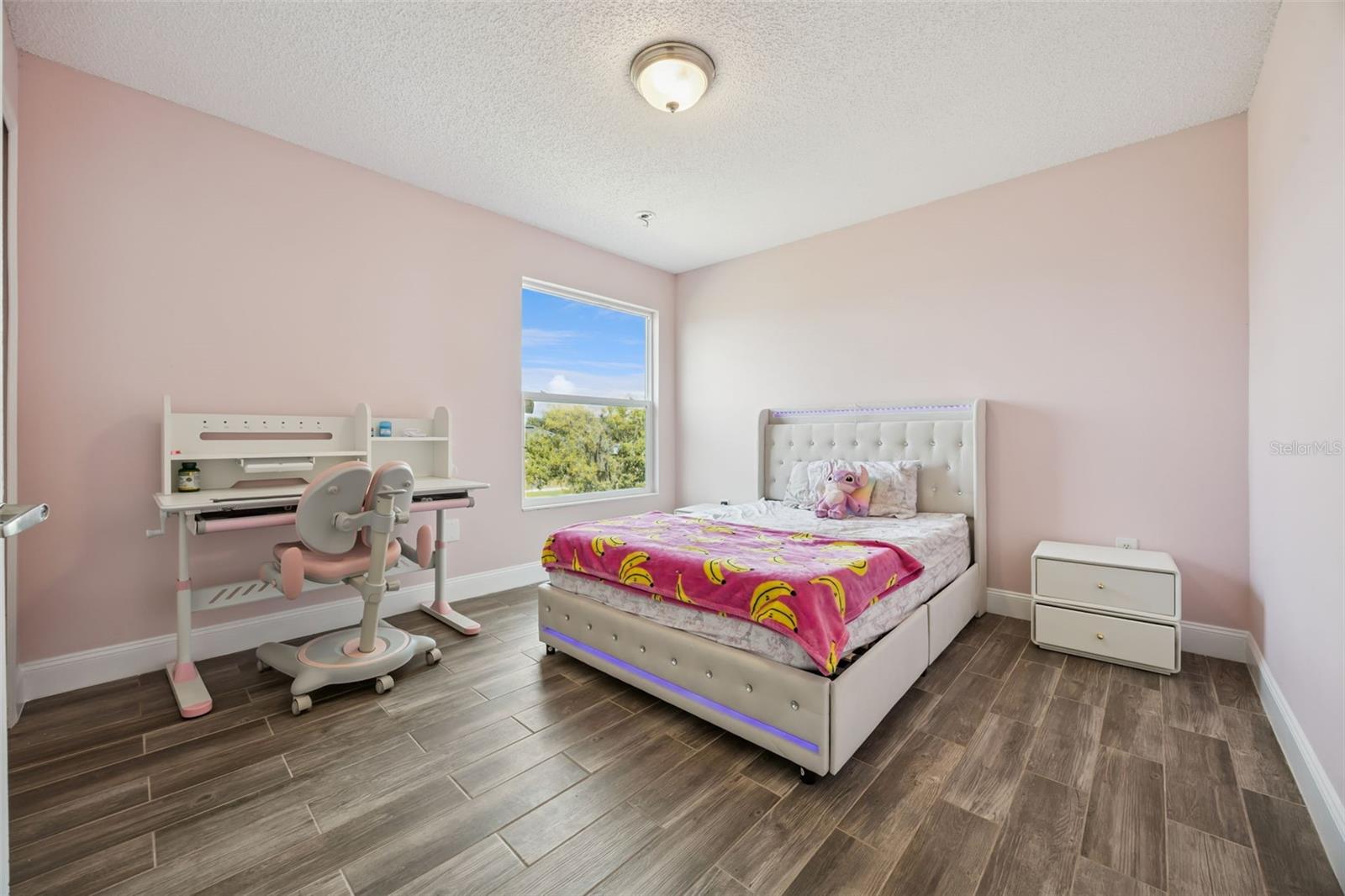 CALLA LILY COVE AT CRESCENT LAKE - Residential