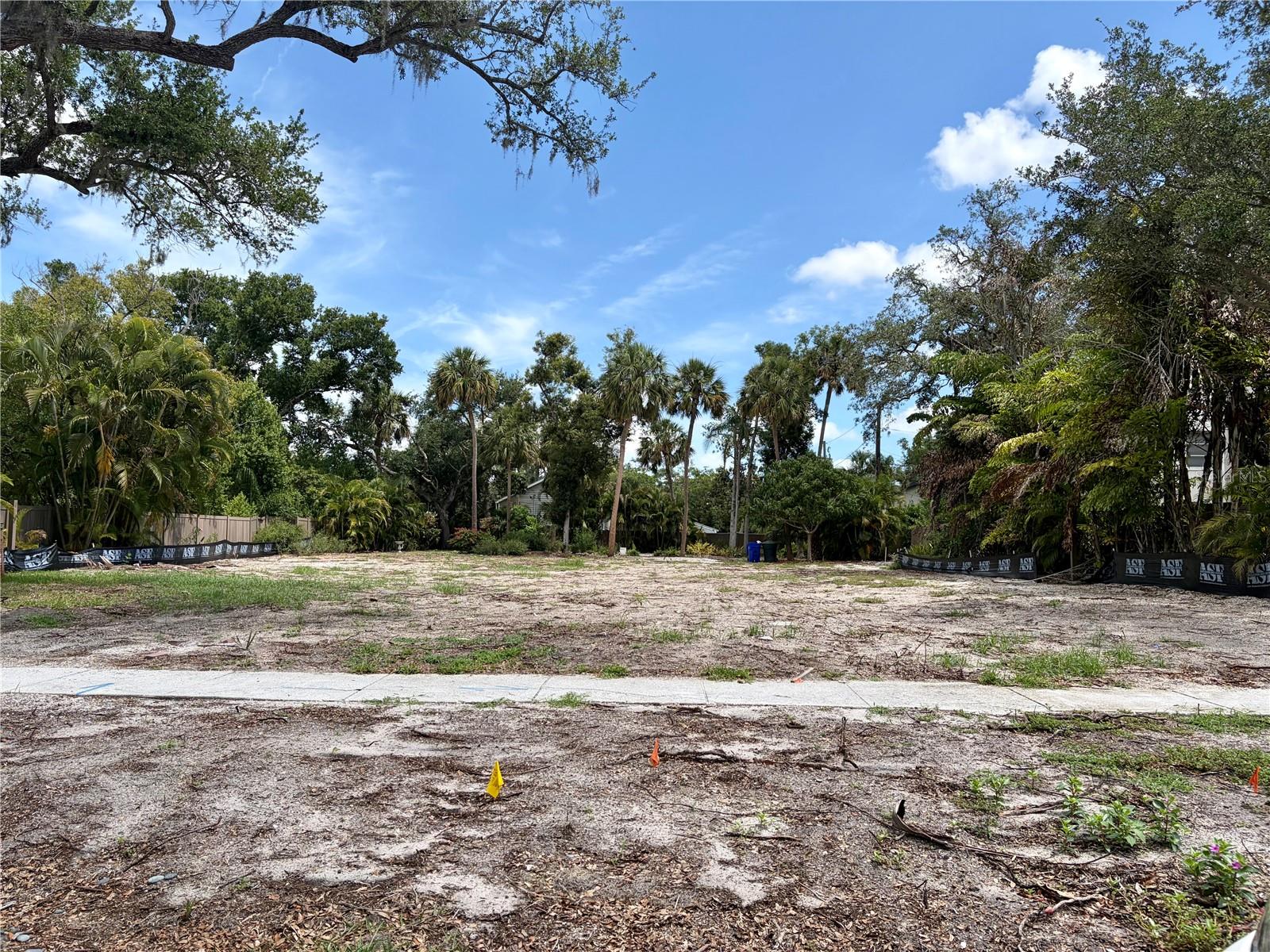 240 PRESIDENT LOT 17 STREET