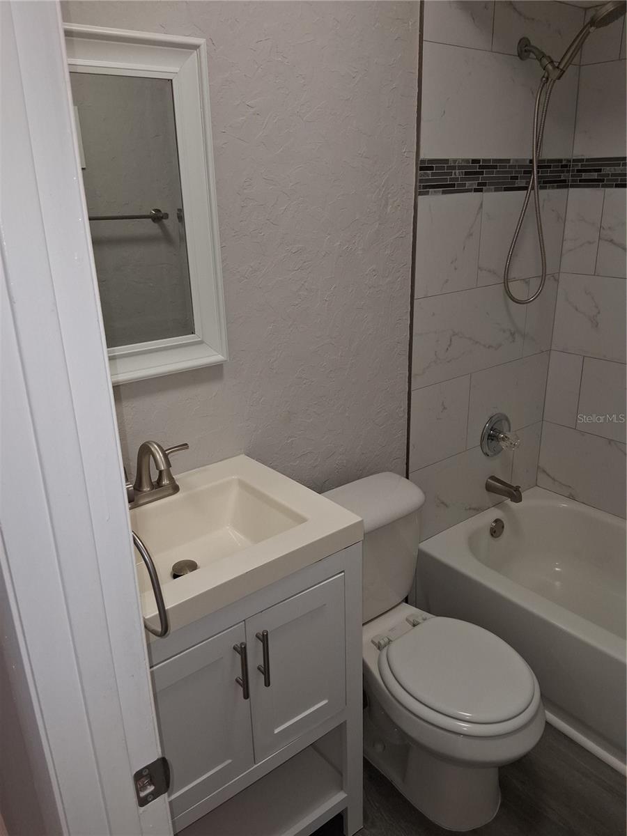 HILL CREST VILLAS - Residential