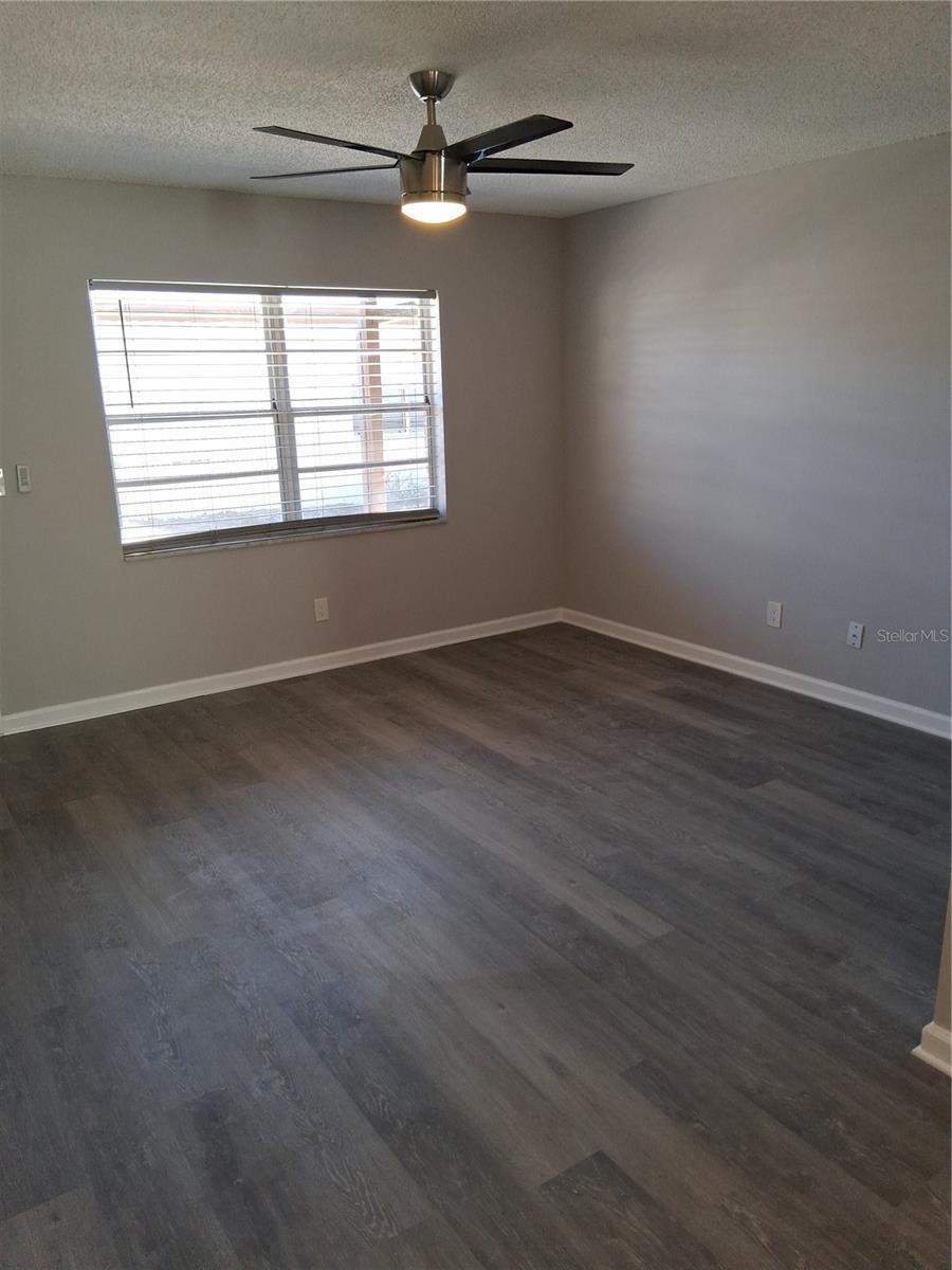 HILL CREST VILLAS - Residential