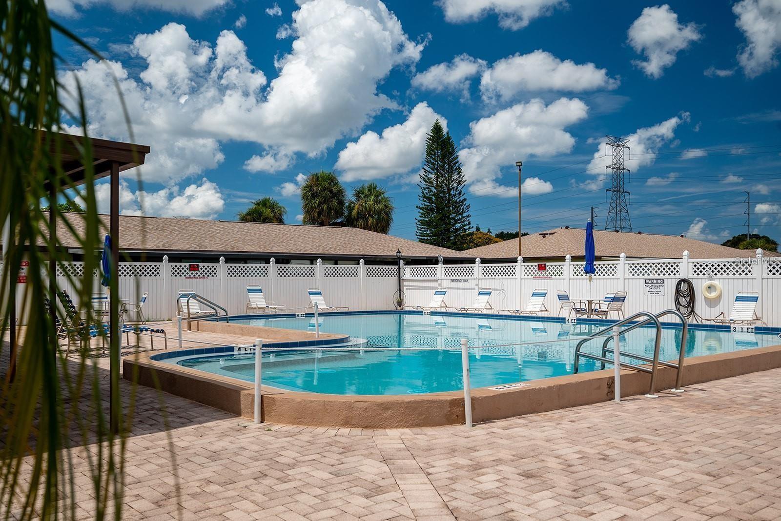 HILL CREST VILLAS - Residential