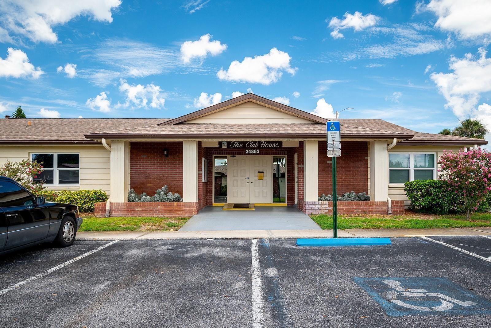 HILL CREST VILLAS - Residential