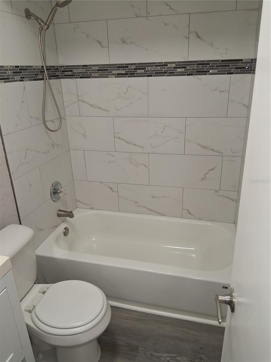 HILL CREST VILLAS - Residential