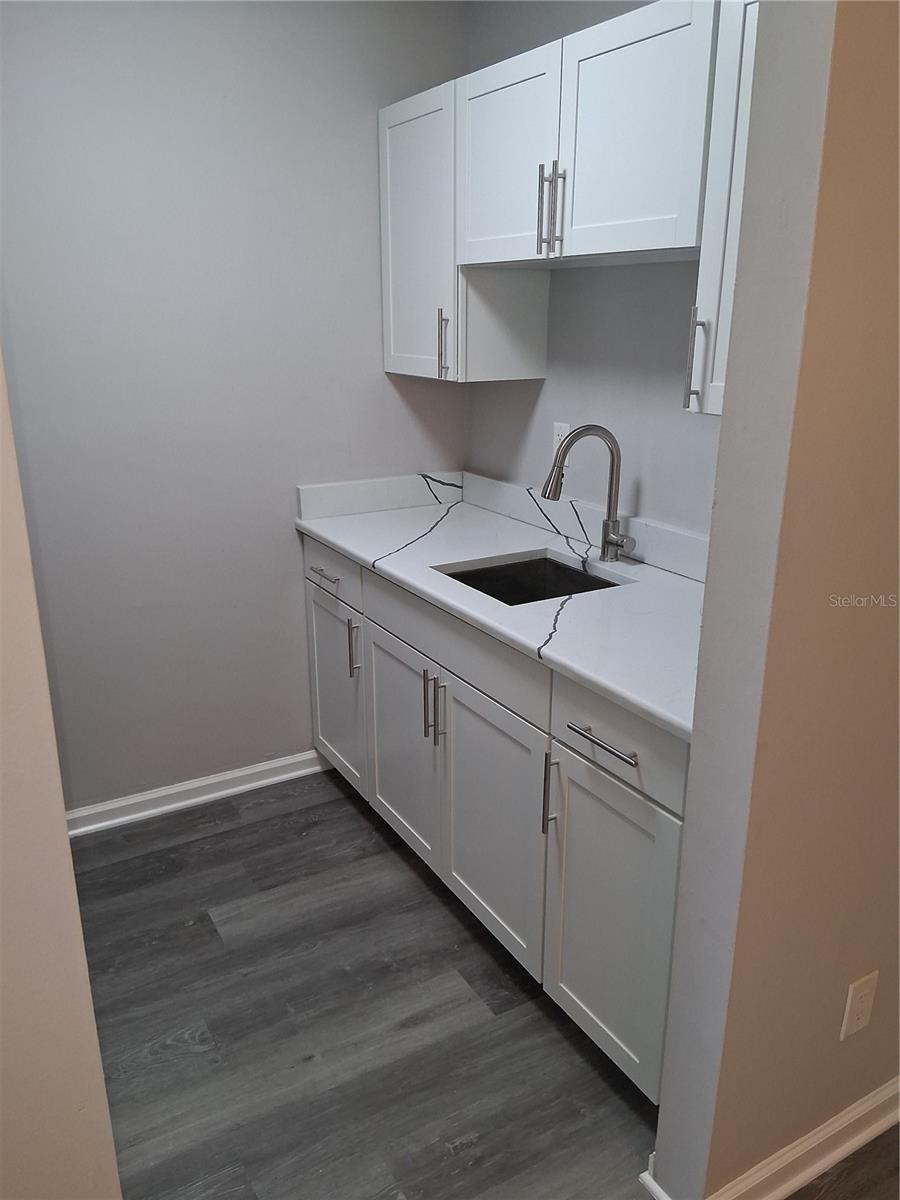 HILL CREST VILLAS - Residential