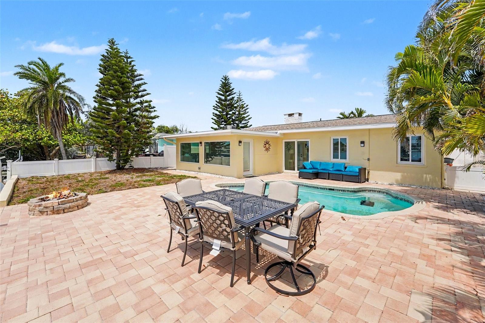 REDINGTON BEACH HOMES 6TH ADD - Residential