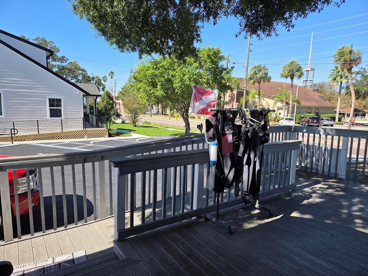528 E TARPON AVENUE