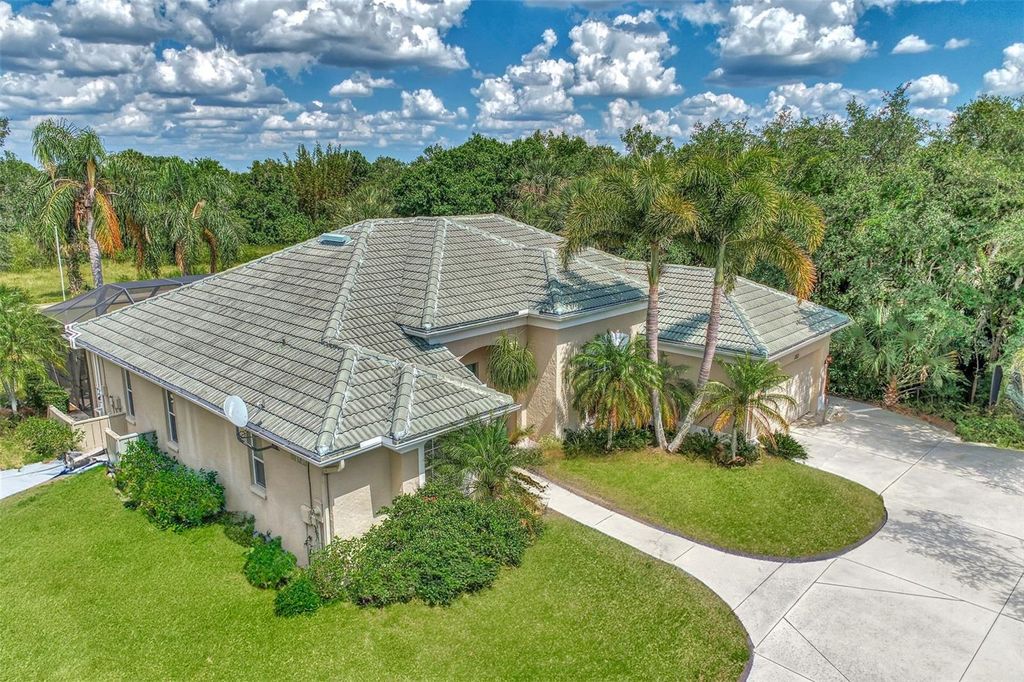 Photo of 383 Cedarbrook Court, Venice, FL 34292 (MLS # A4662260)
