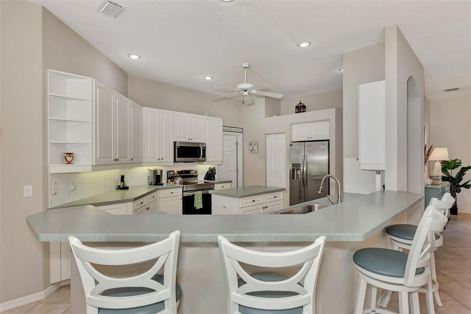 VENICE GOLF & COUNTRY CLUB - Residential Lease