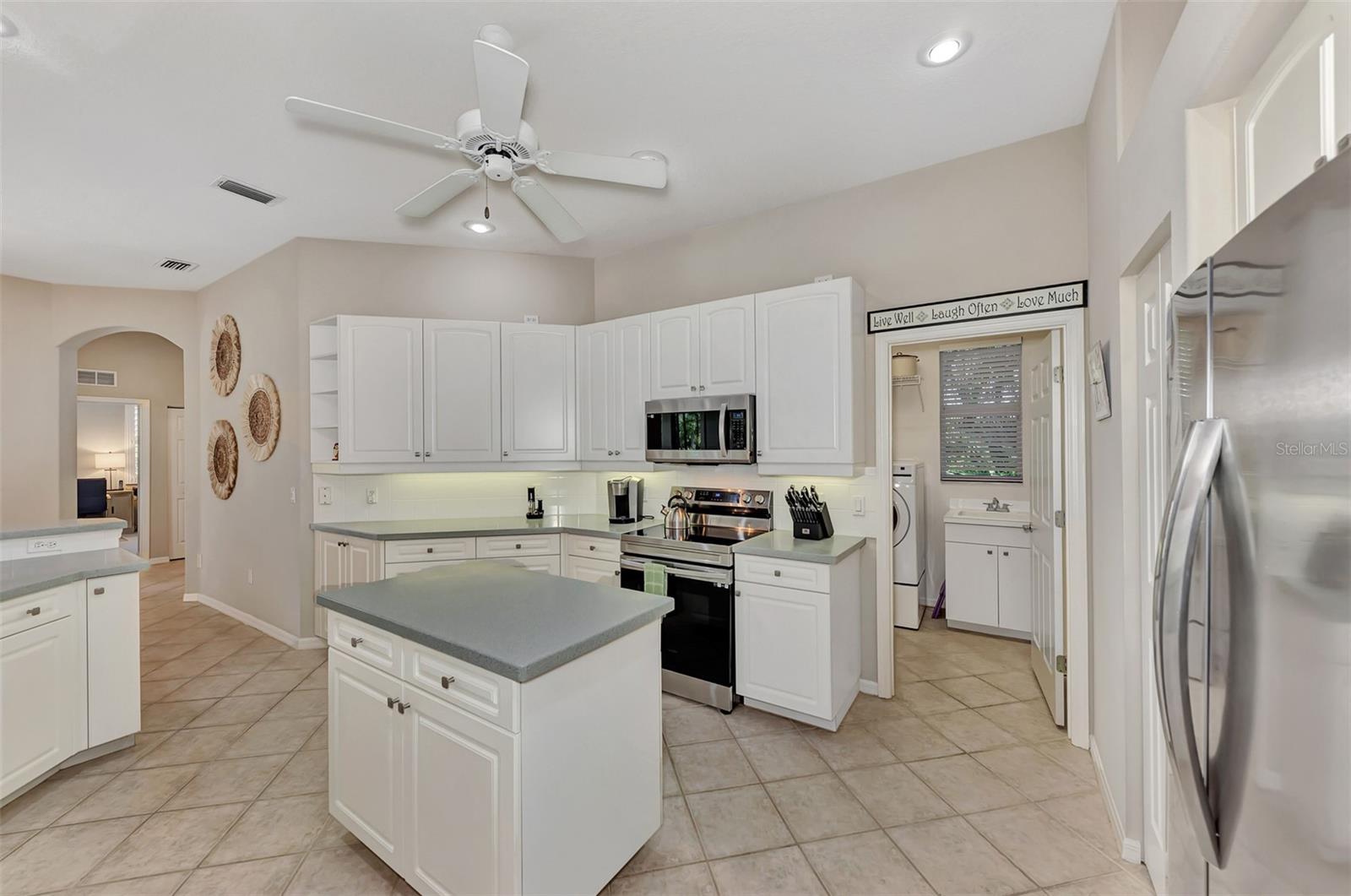 VENICE GOLF & COUNTRY CLUB - Residential Lease