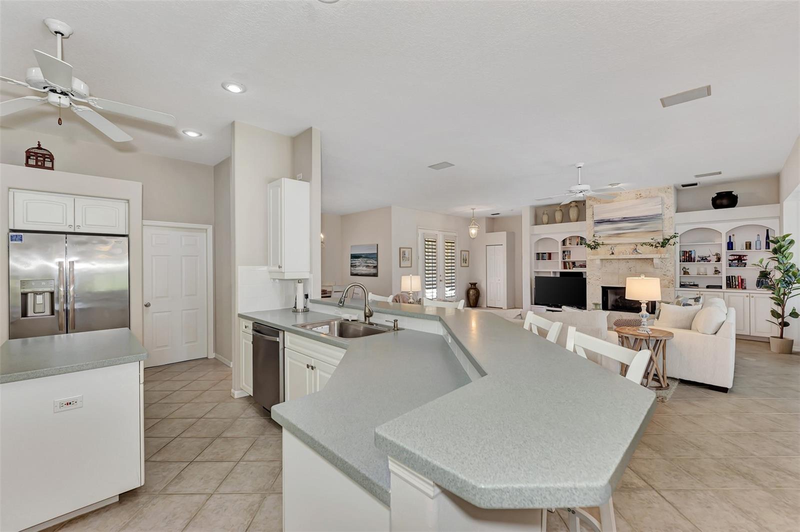 VENICE GOLF & COUNTRY CLUB - Residential Lease