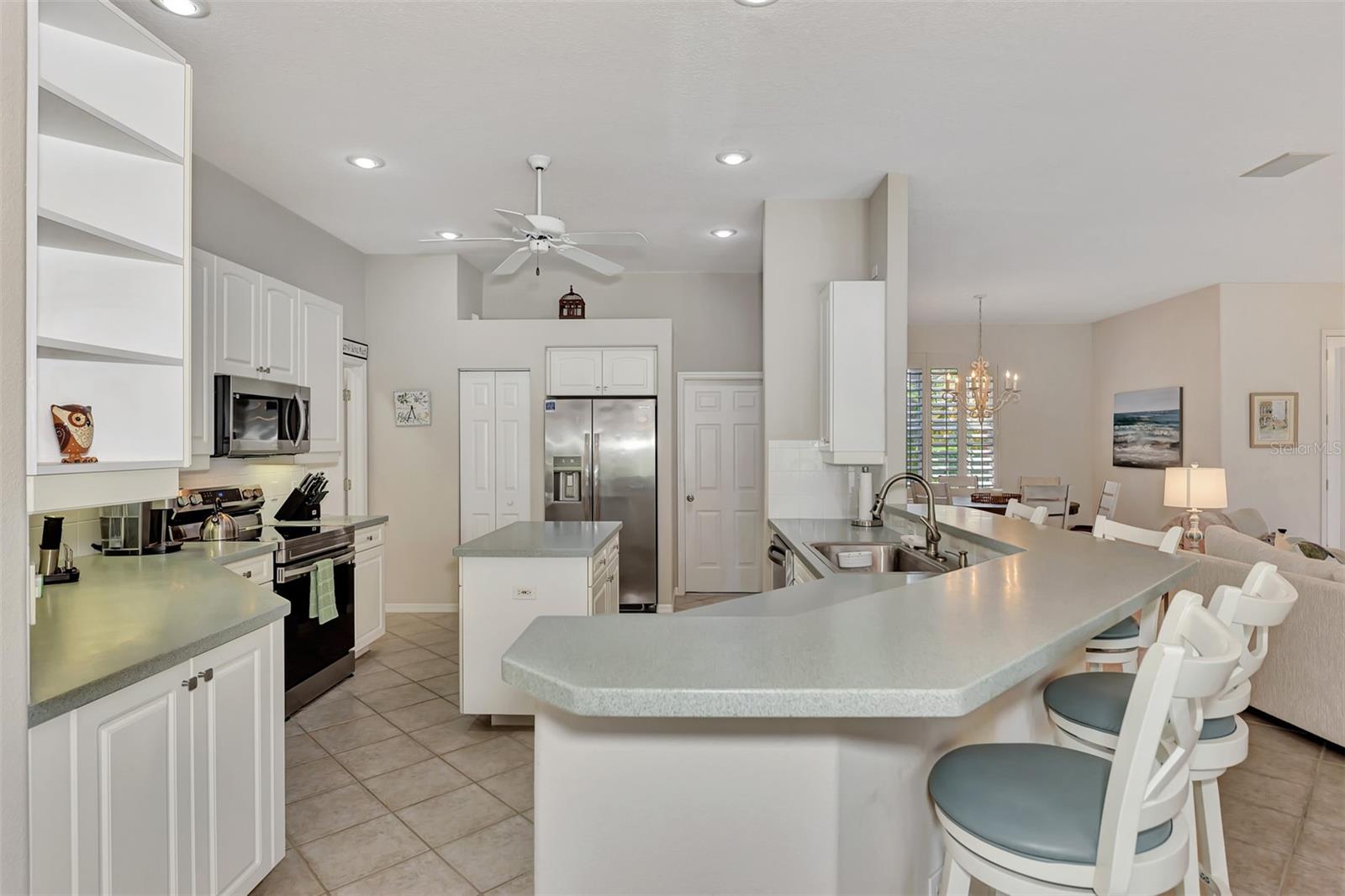 VENICE GOLF & COUNTRY CLUB - Residential Lease