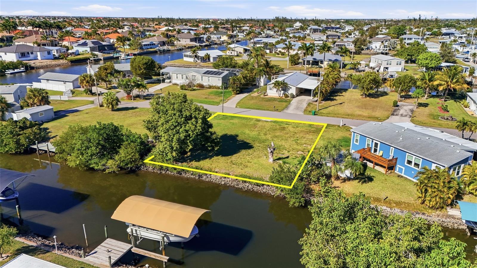 RIVIERA LAGOONS - Land