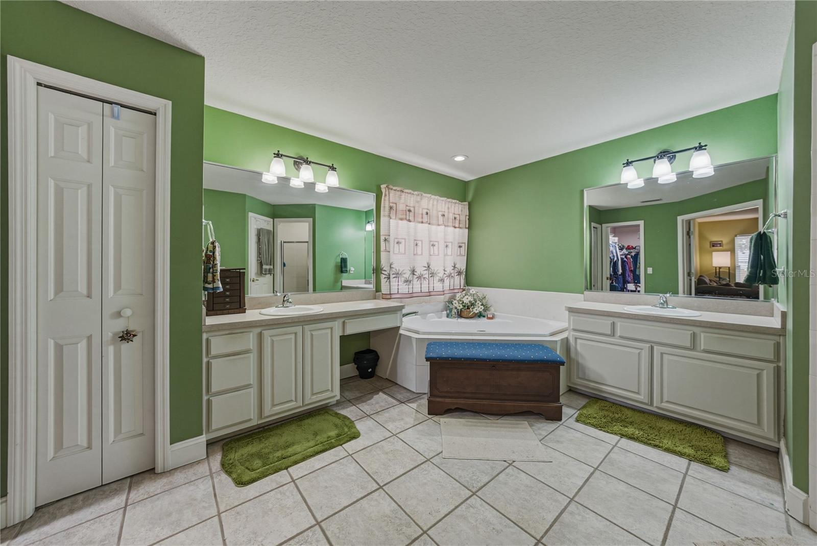 ELOISE POINTE ESTATES - Residential