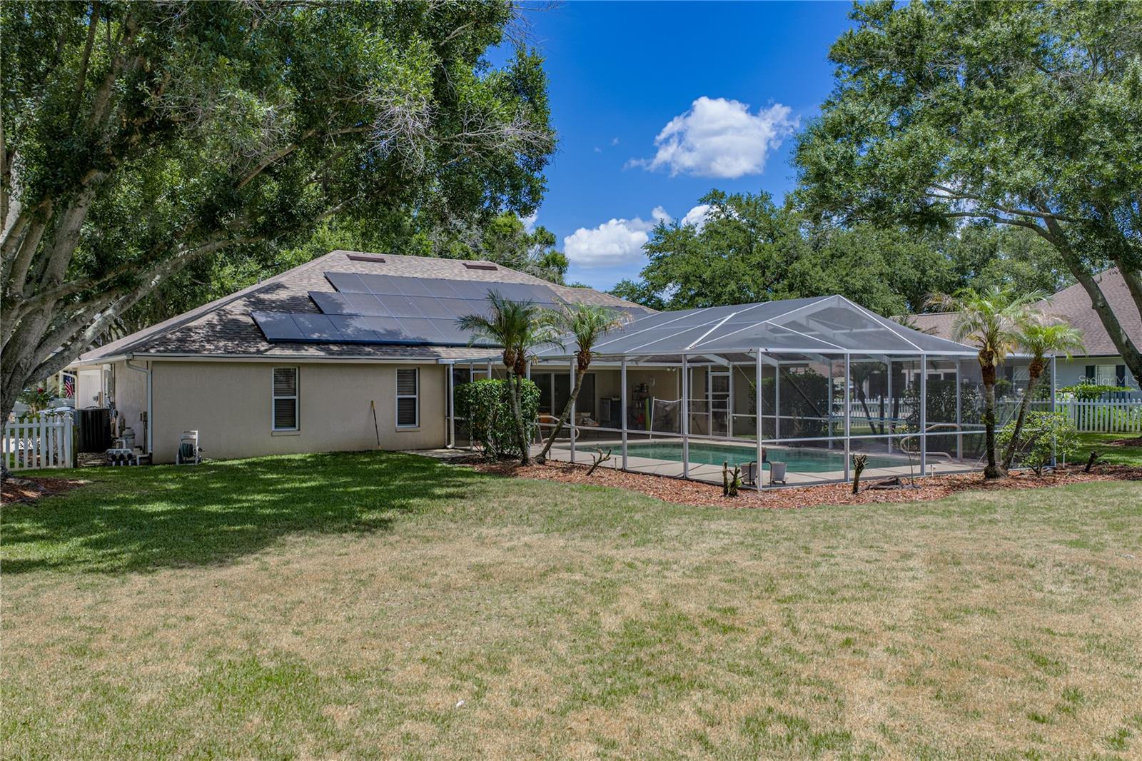 ELOISE POINTE ESTATES - Residential