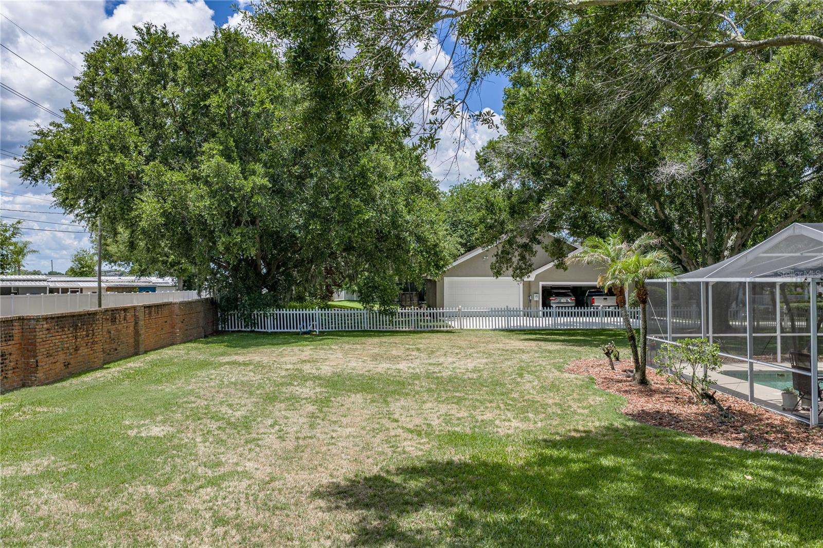 ELOISE POINTE ESTATES - Residential