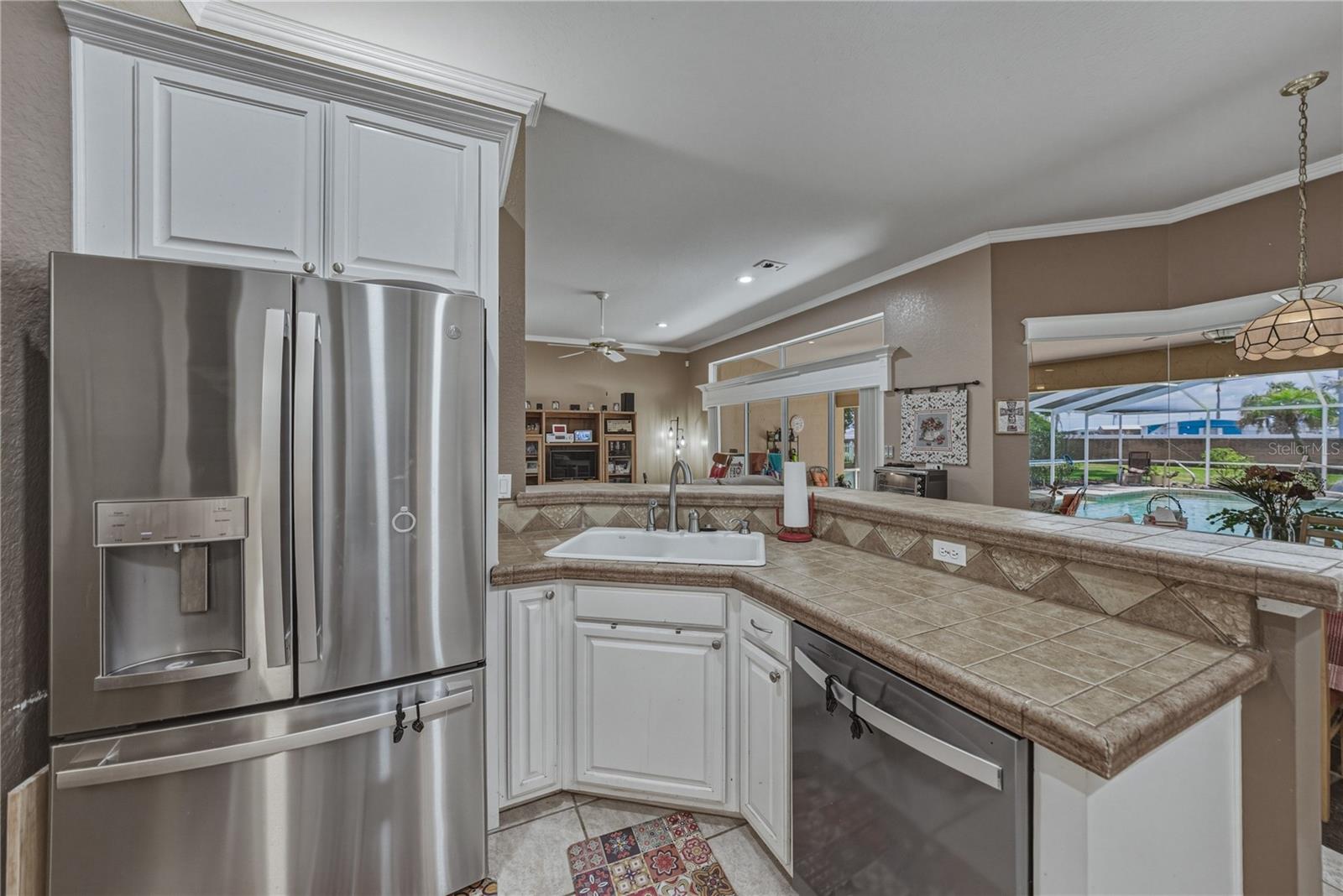 ELOISE POINTE ESTATES - Residential