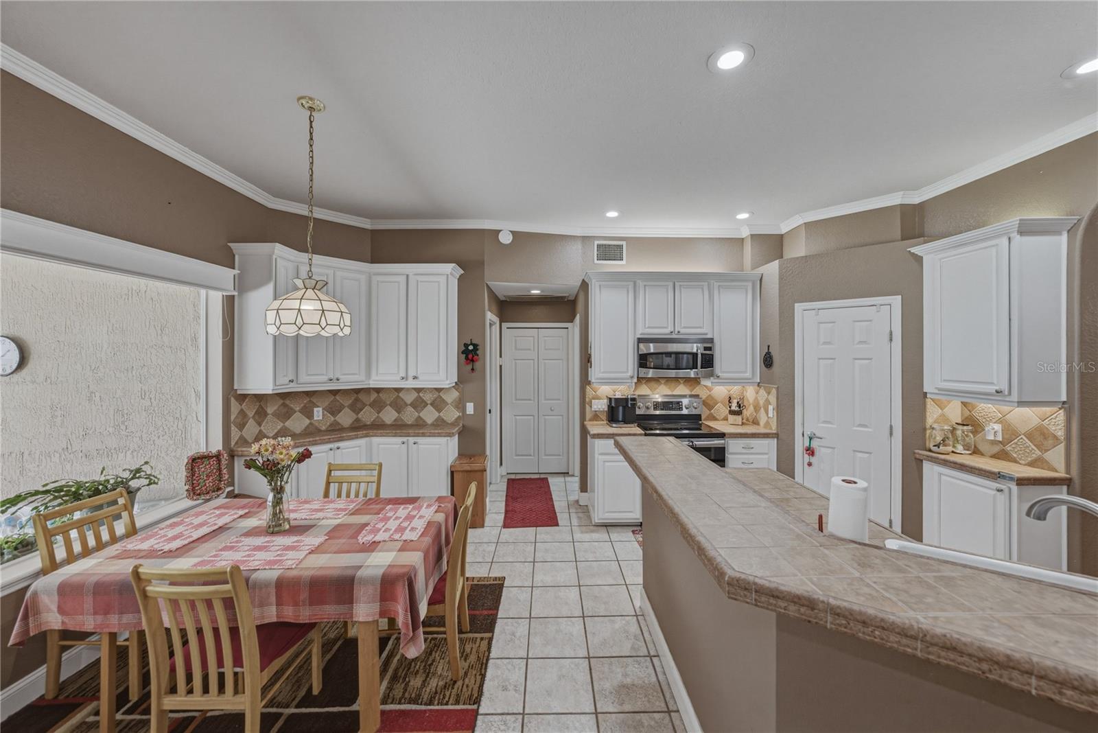 ELOISE POINTE ESTATES - Residential