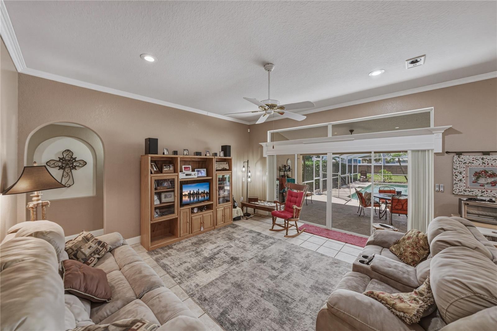 ELOISE POINTE ESTATES - Residential