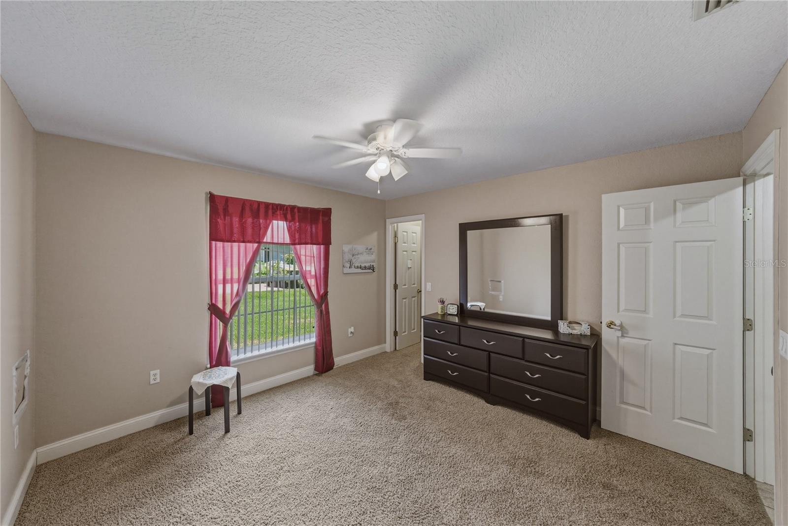 ELOISE POINTE ESTATES - Residential