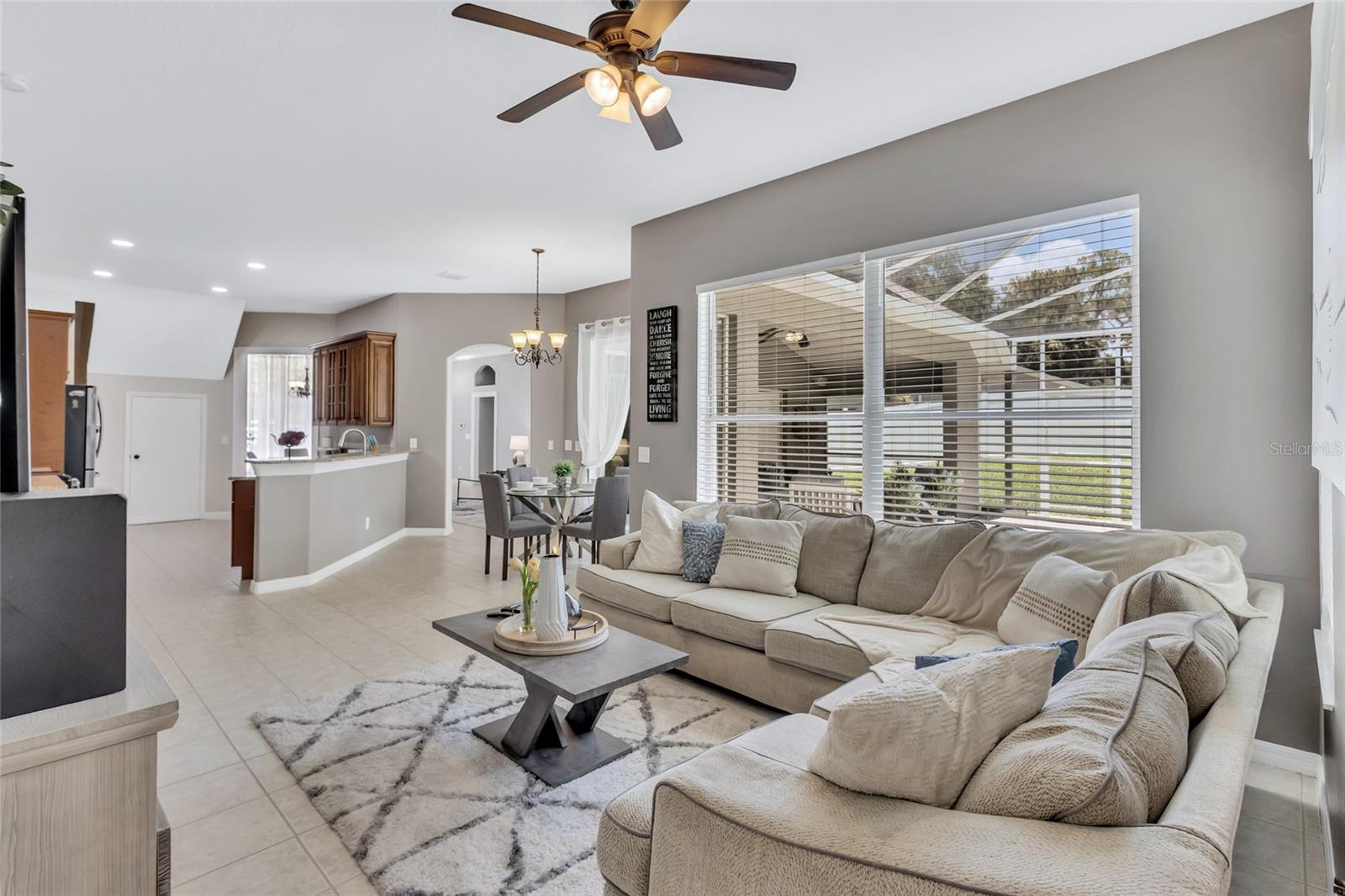 805 WOODCARVER LANE