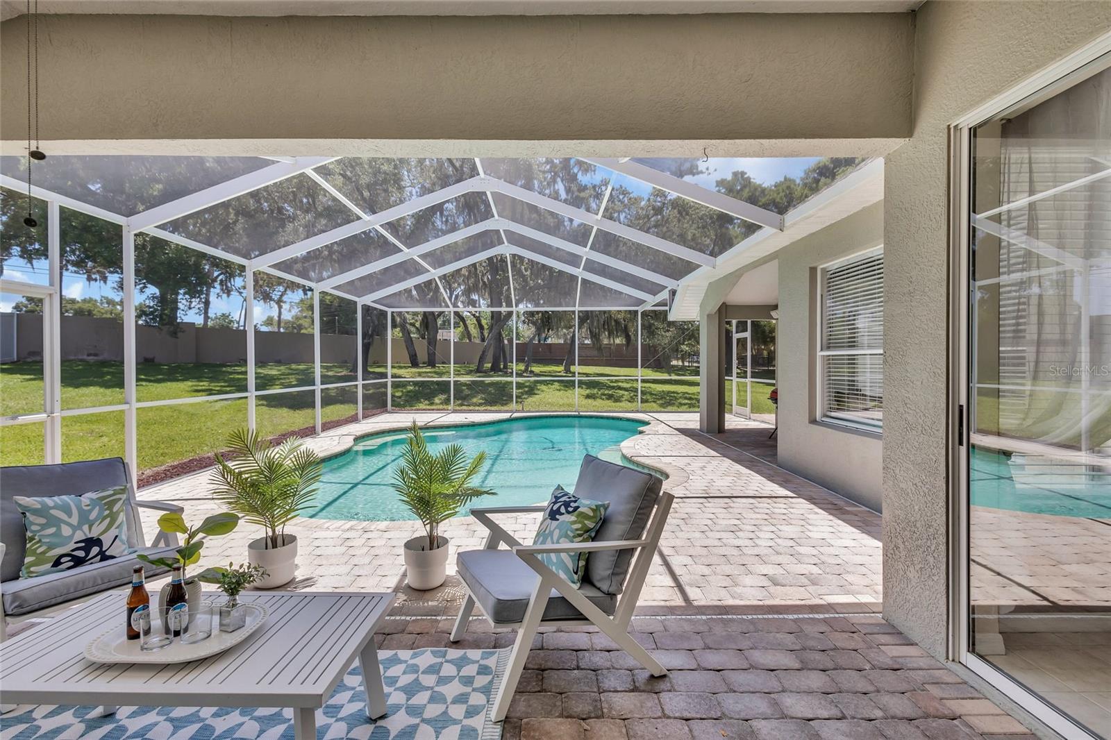 805 WOODCARVER LANE