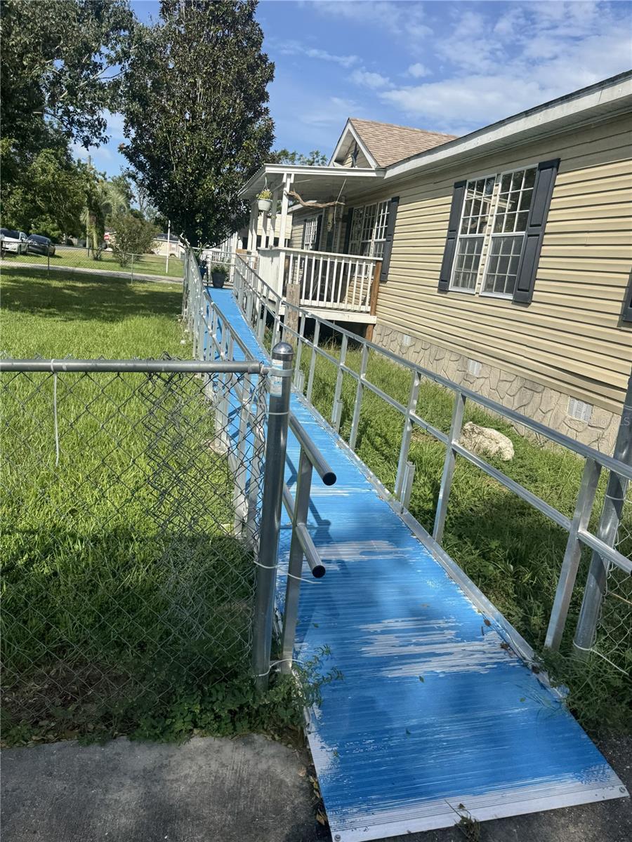 6171 SE 143RD PLACE