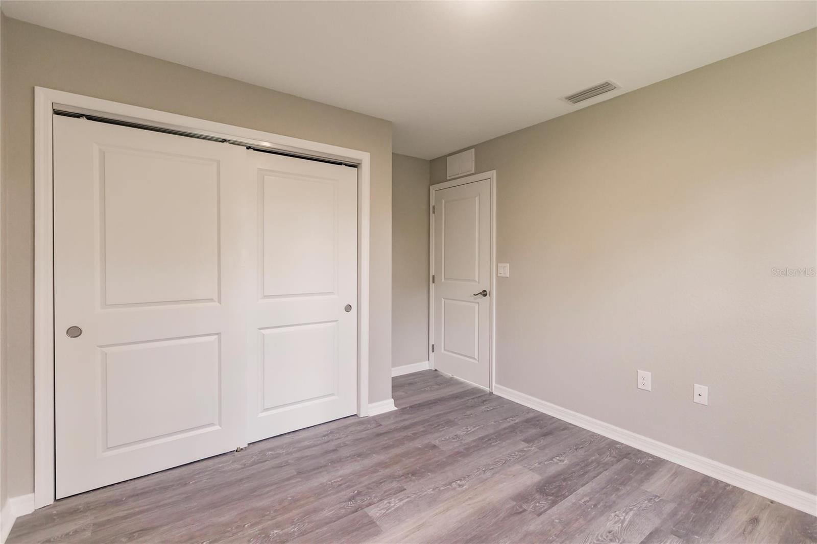 ROTONDA LAKES - Residential