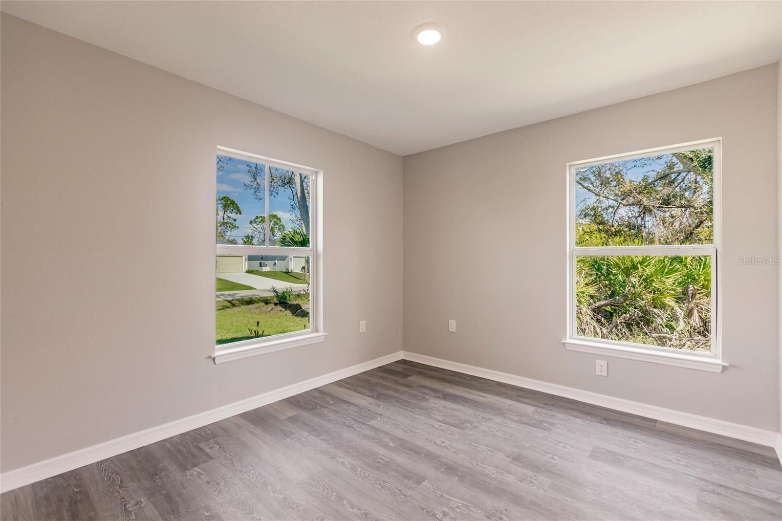 ROTONDA LAKES - Residential