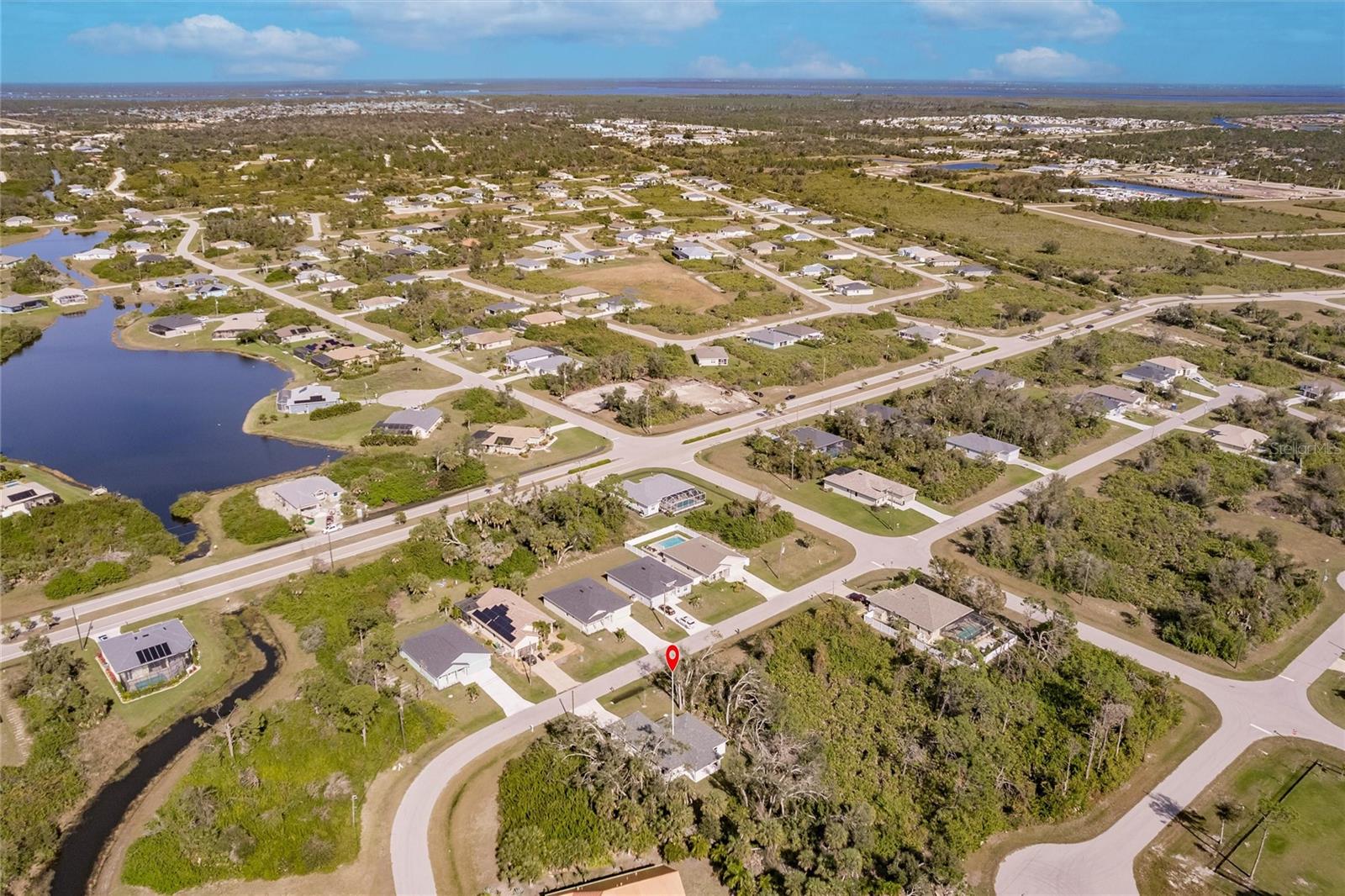 ROTONDA LAKES - Residential