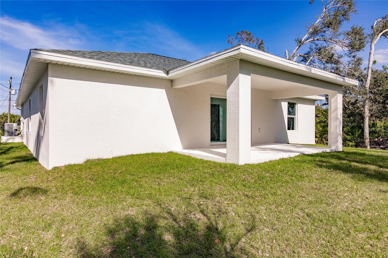 ROTONDA LAKES - Residential