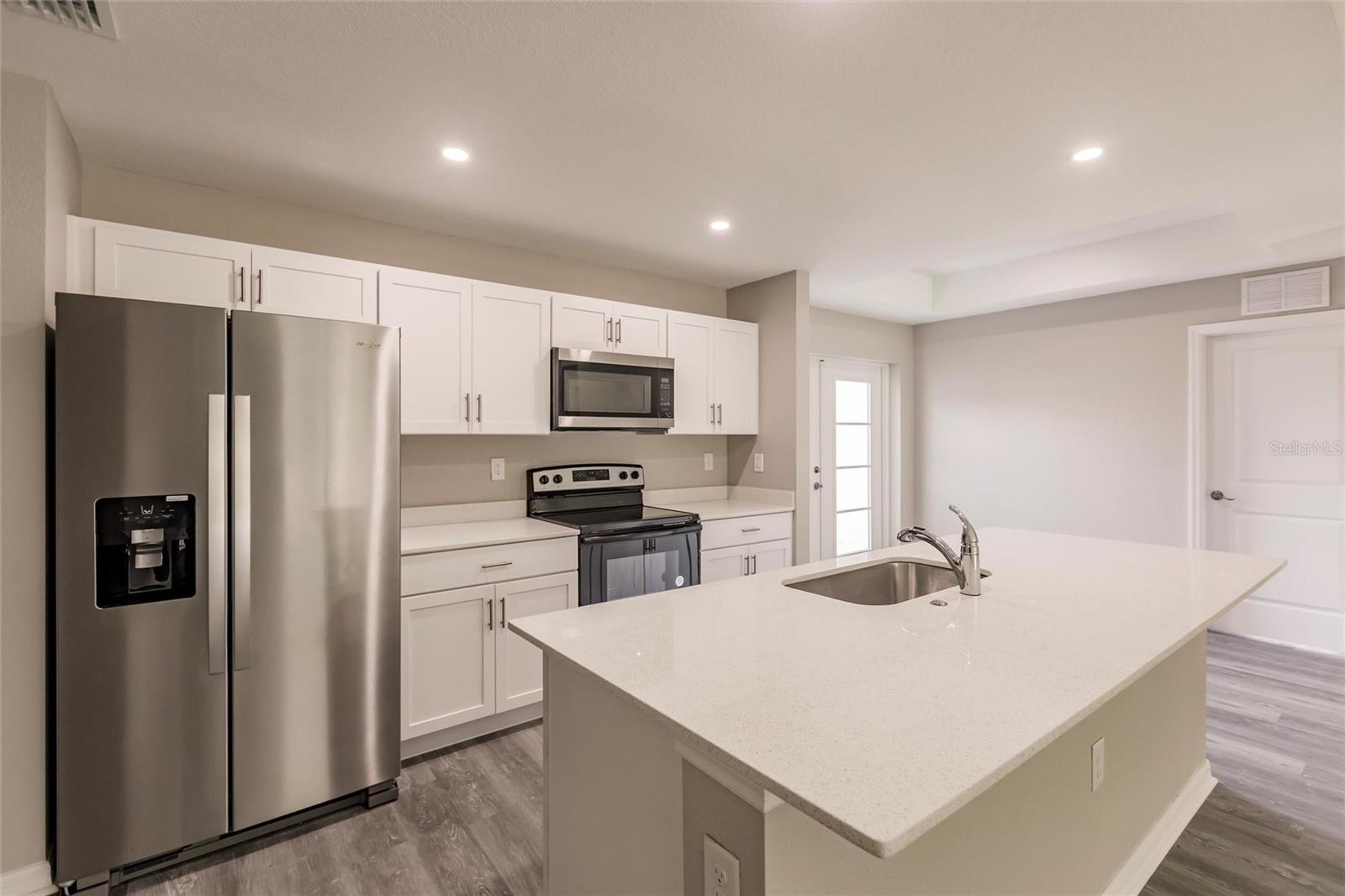 ROTONDA LAKES - Residential