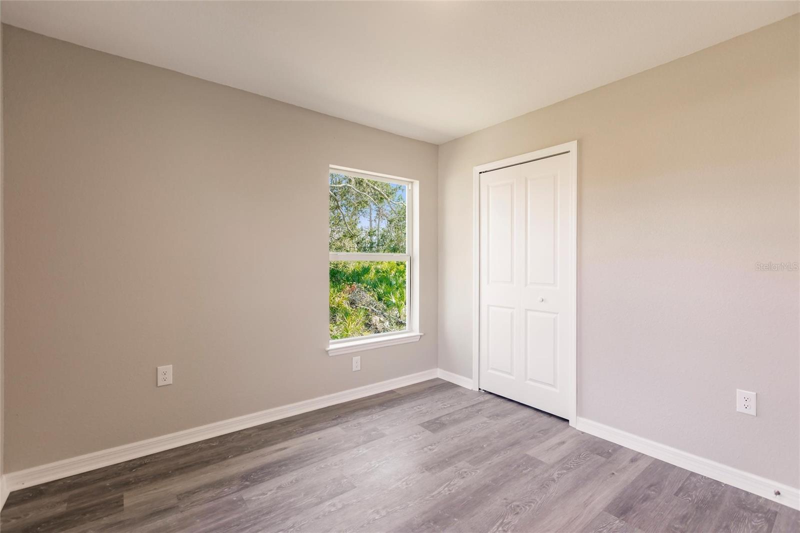 ROTONDA LAKES - Residential