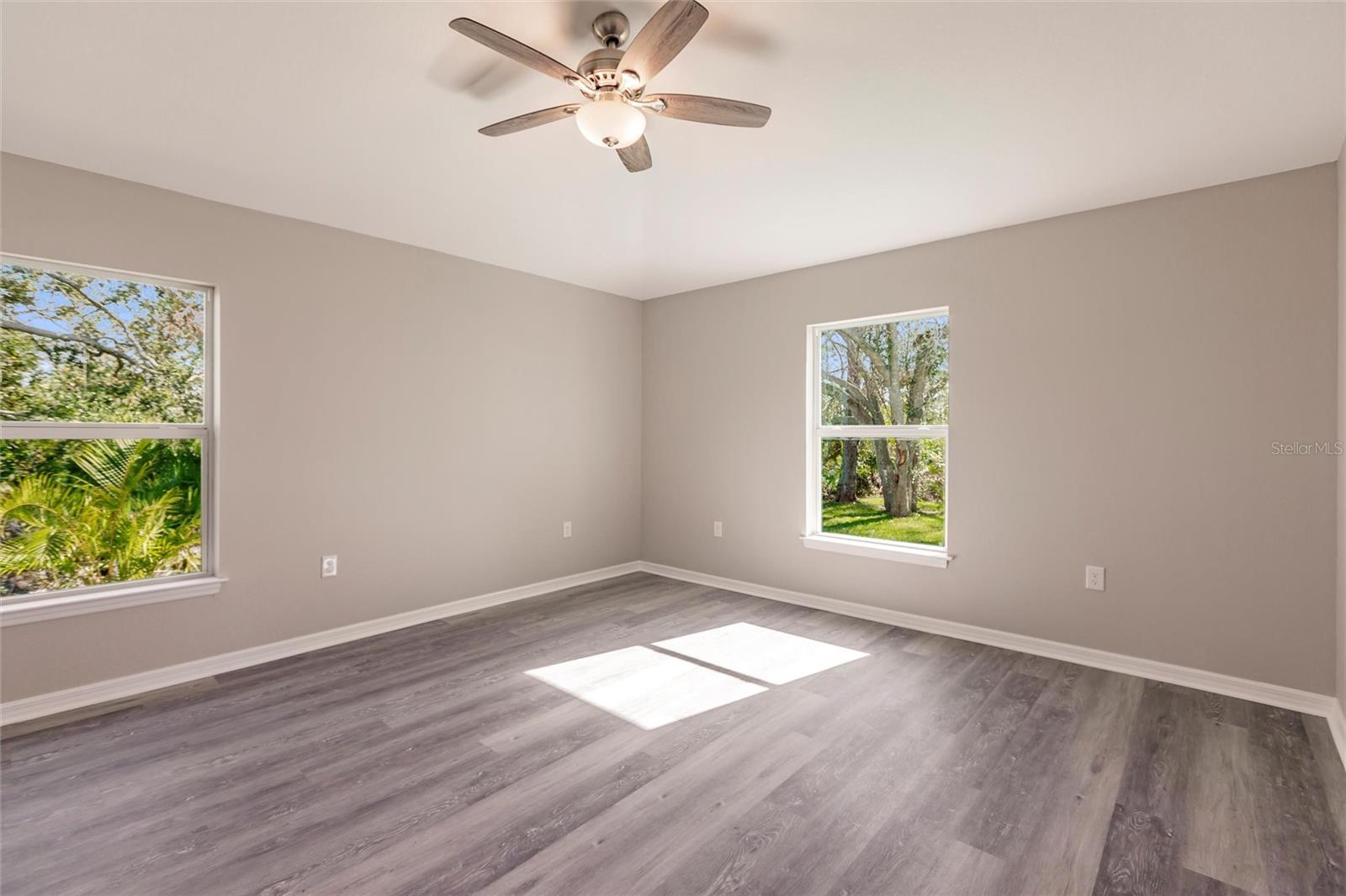 ROTONDA LAKES - Residential