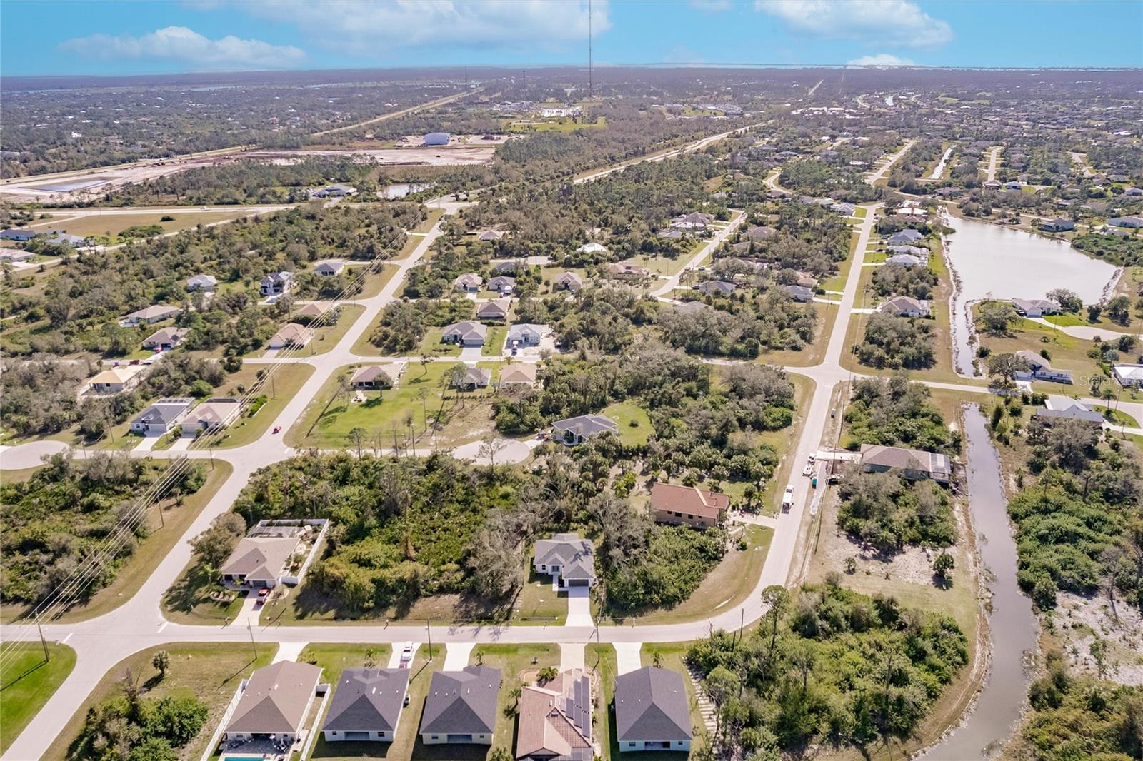 ROTONDA LAKES - Residential